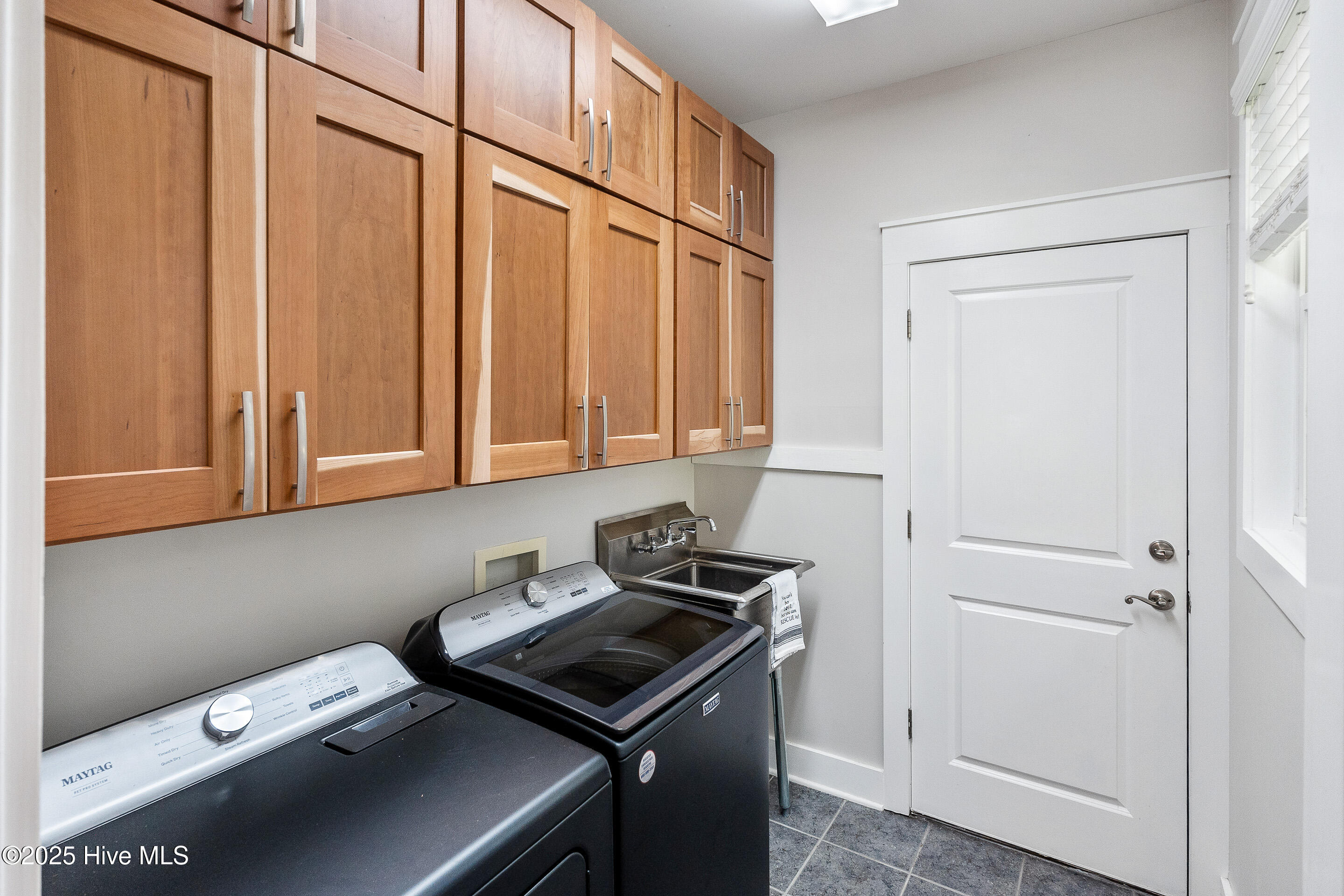 100505939 | Photo 40