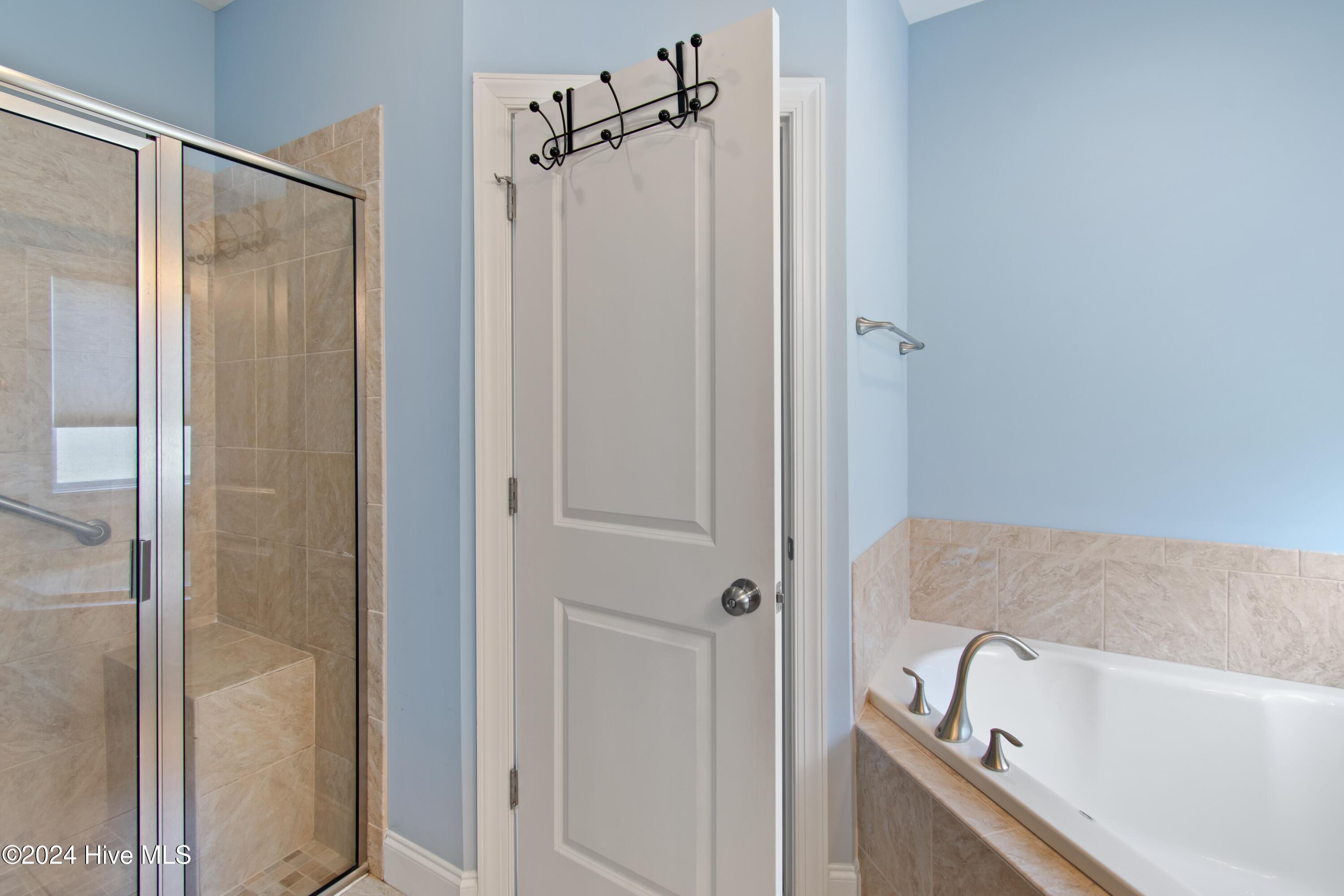 100558312 | Photo 23