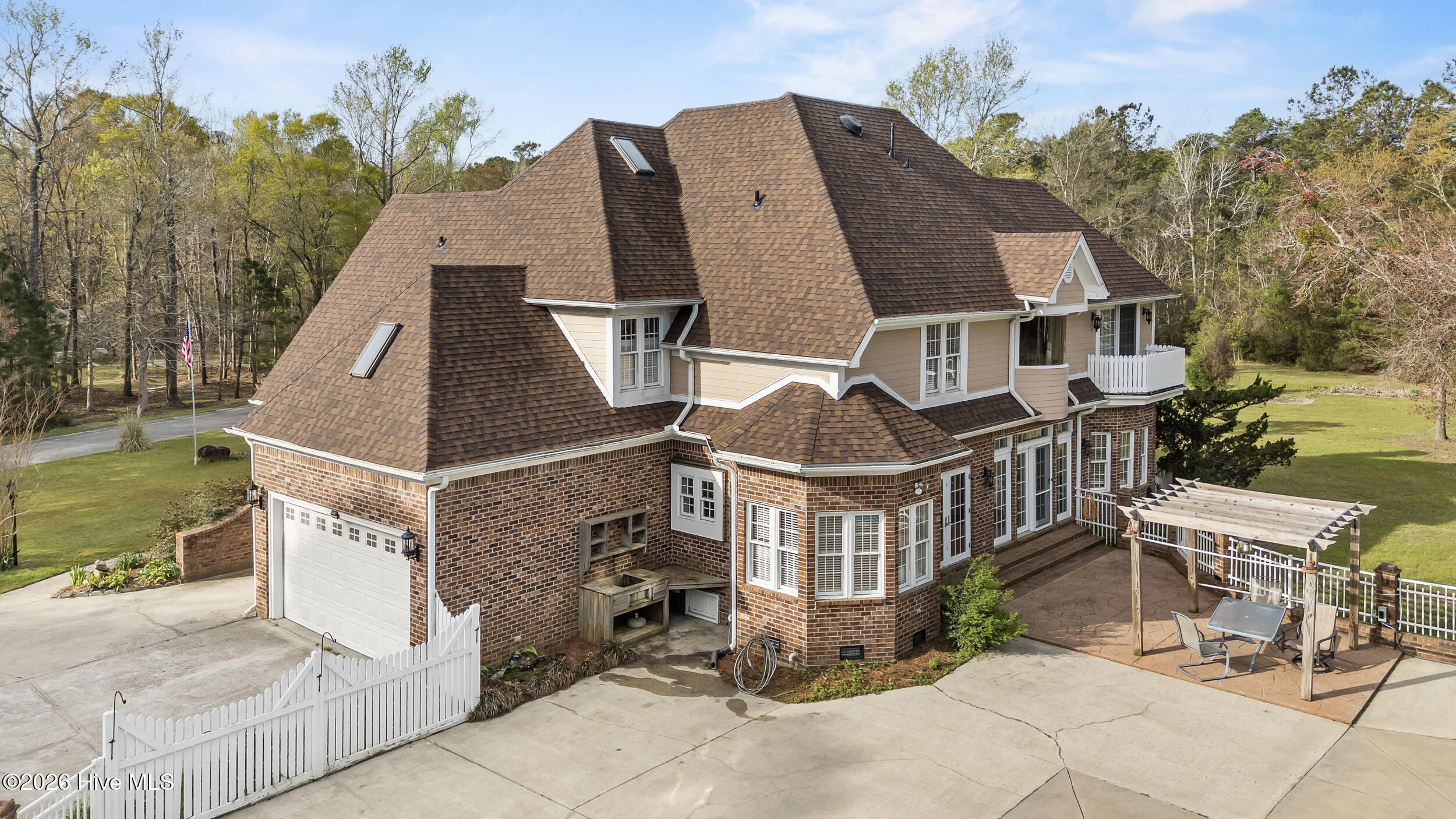 100562127 | Photo 104