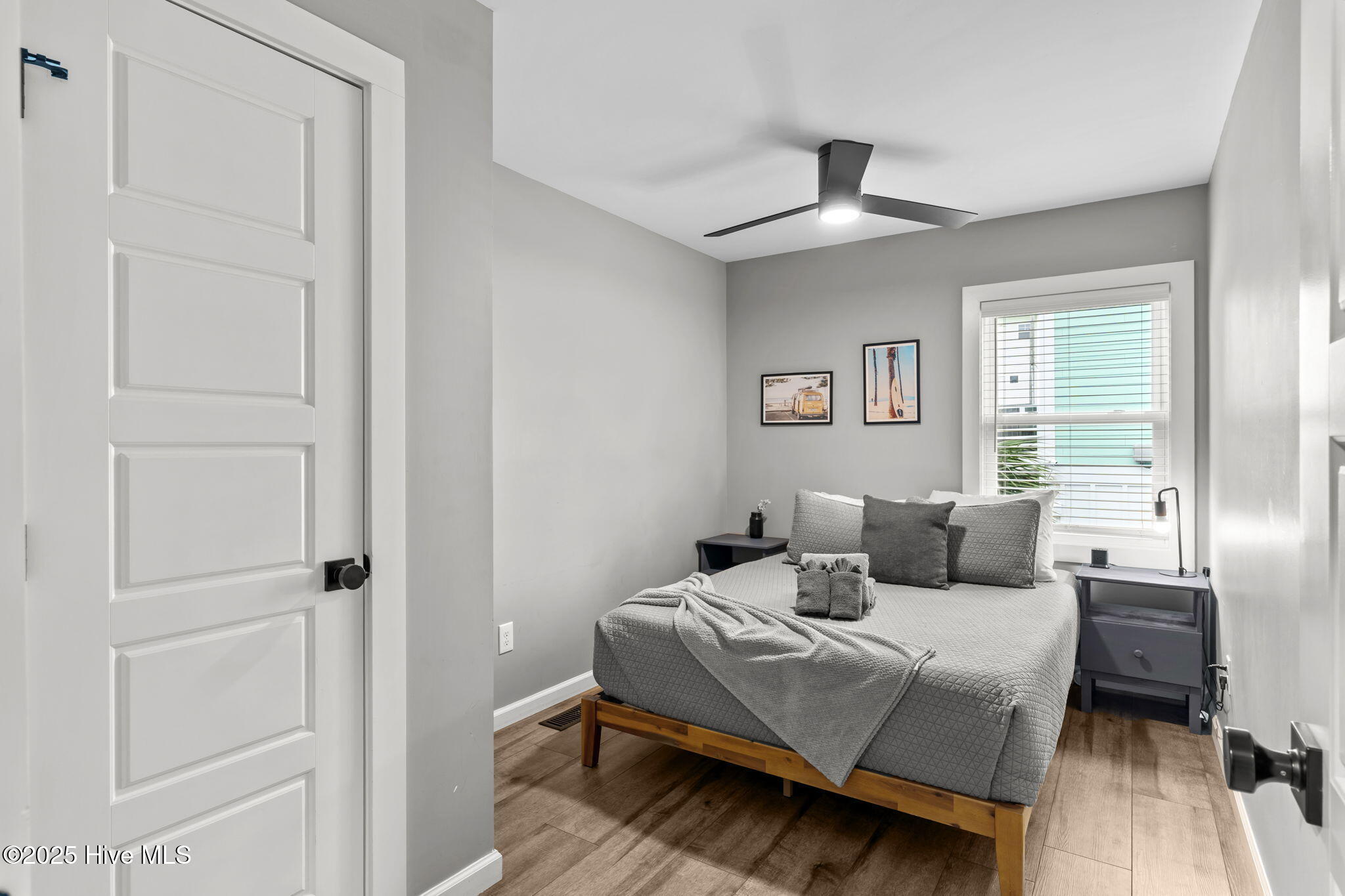 100526073 | Photo 23