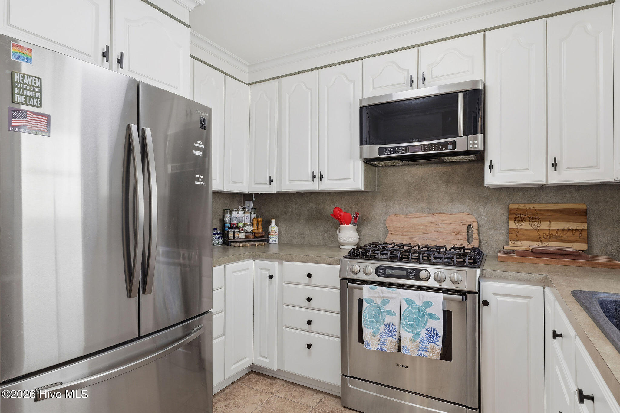 100564748 | Photo 28