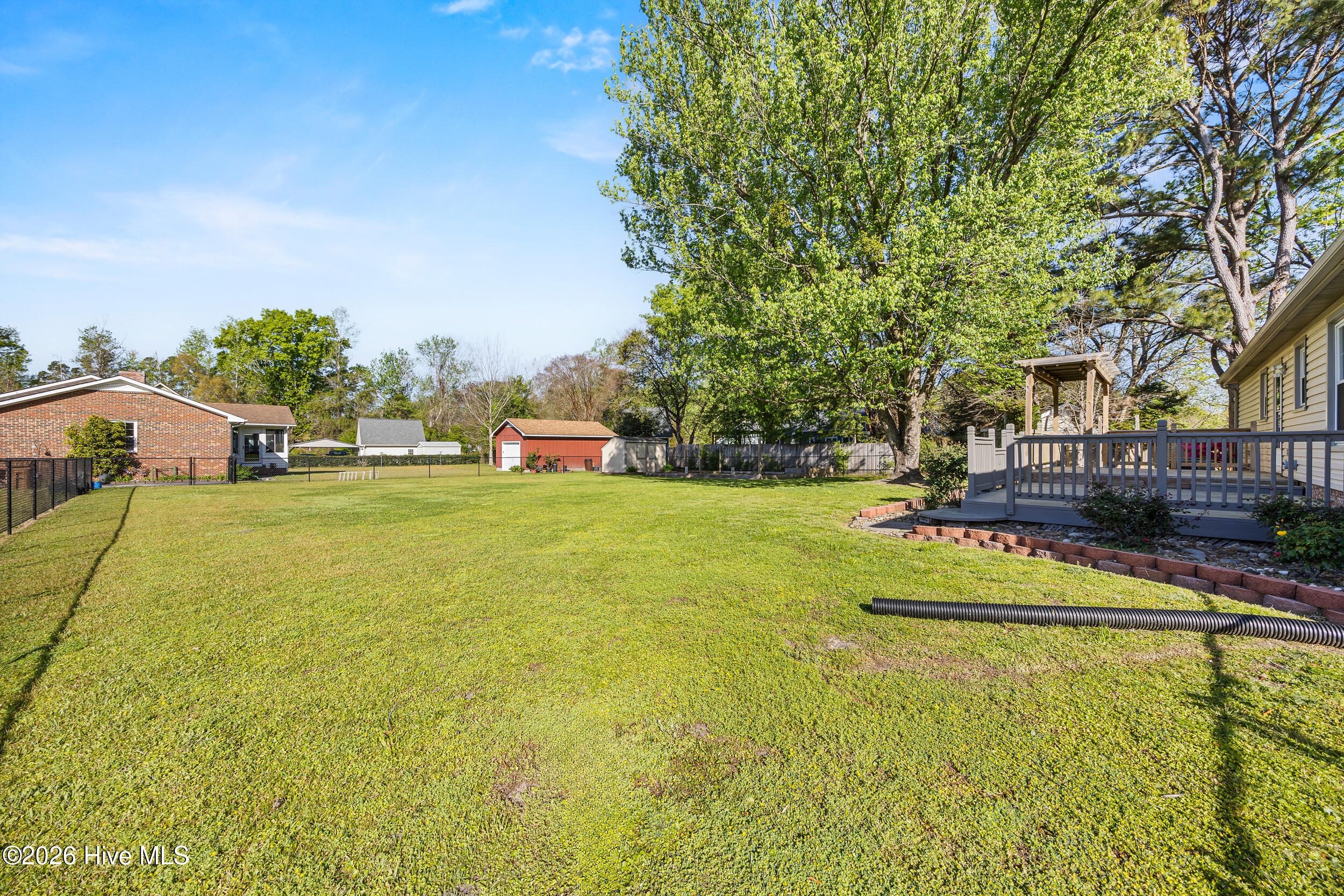 100565895 | Photo 47