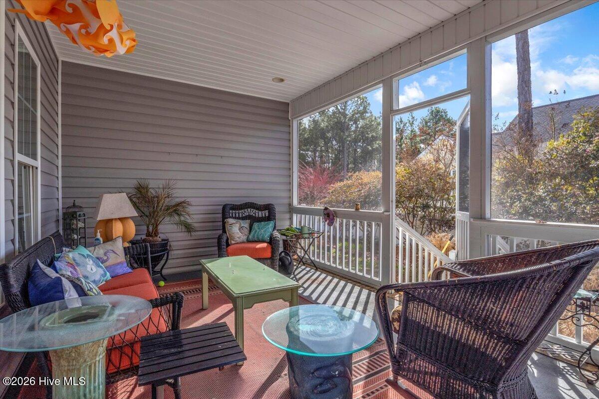 100548229 | Photo 40