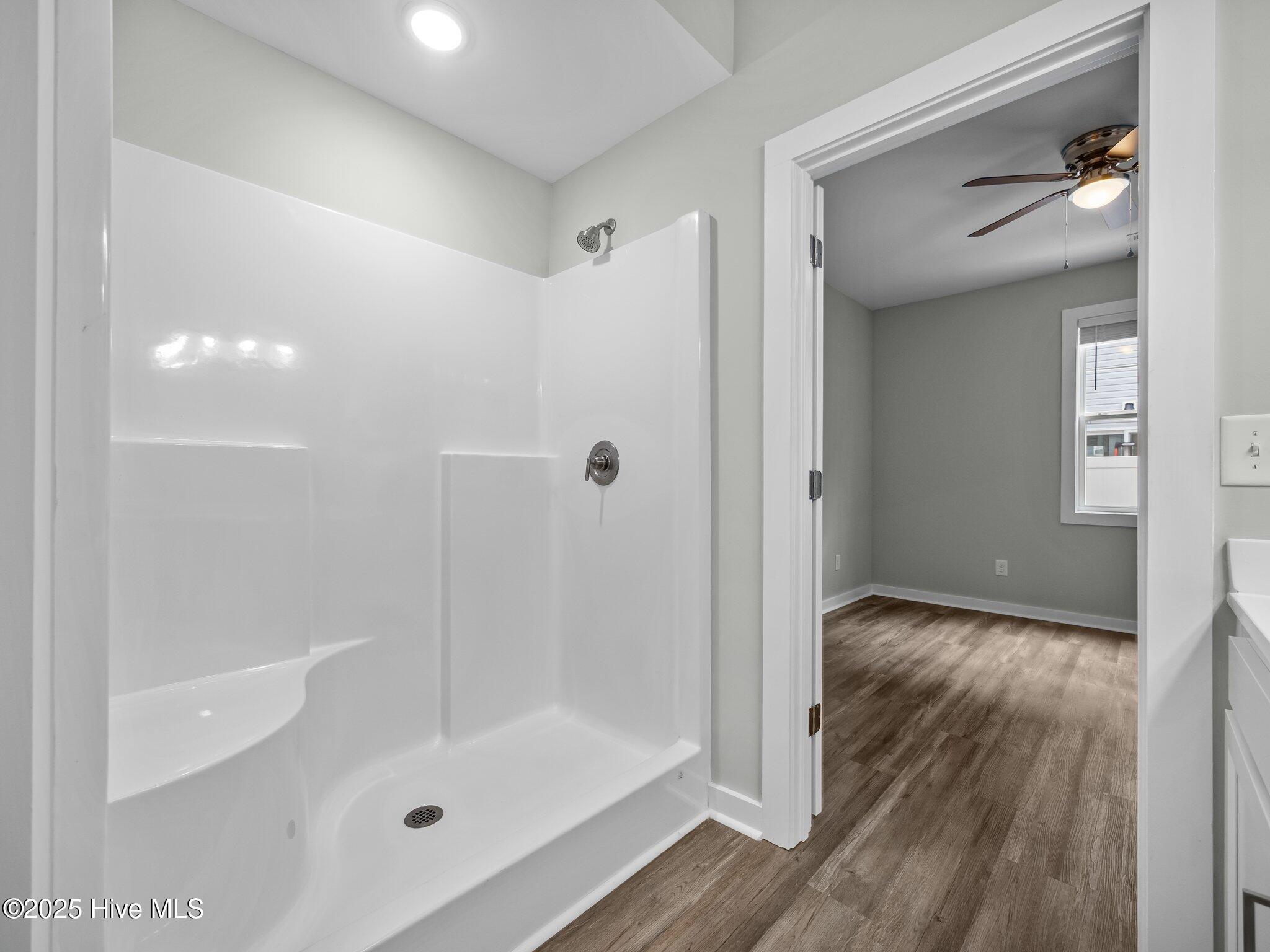 100486624 | Photo 16