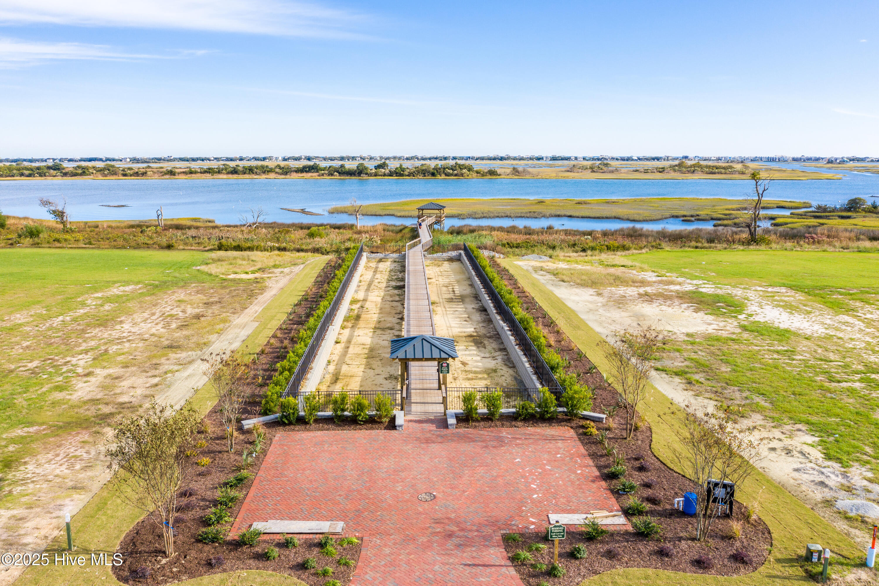 100539864 | Photo 38