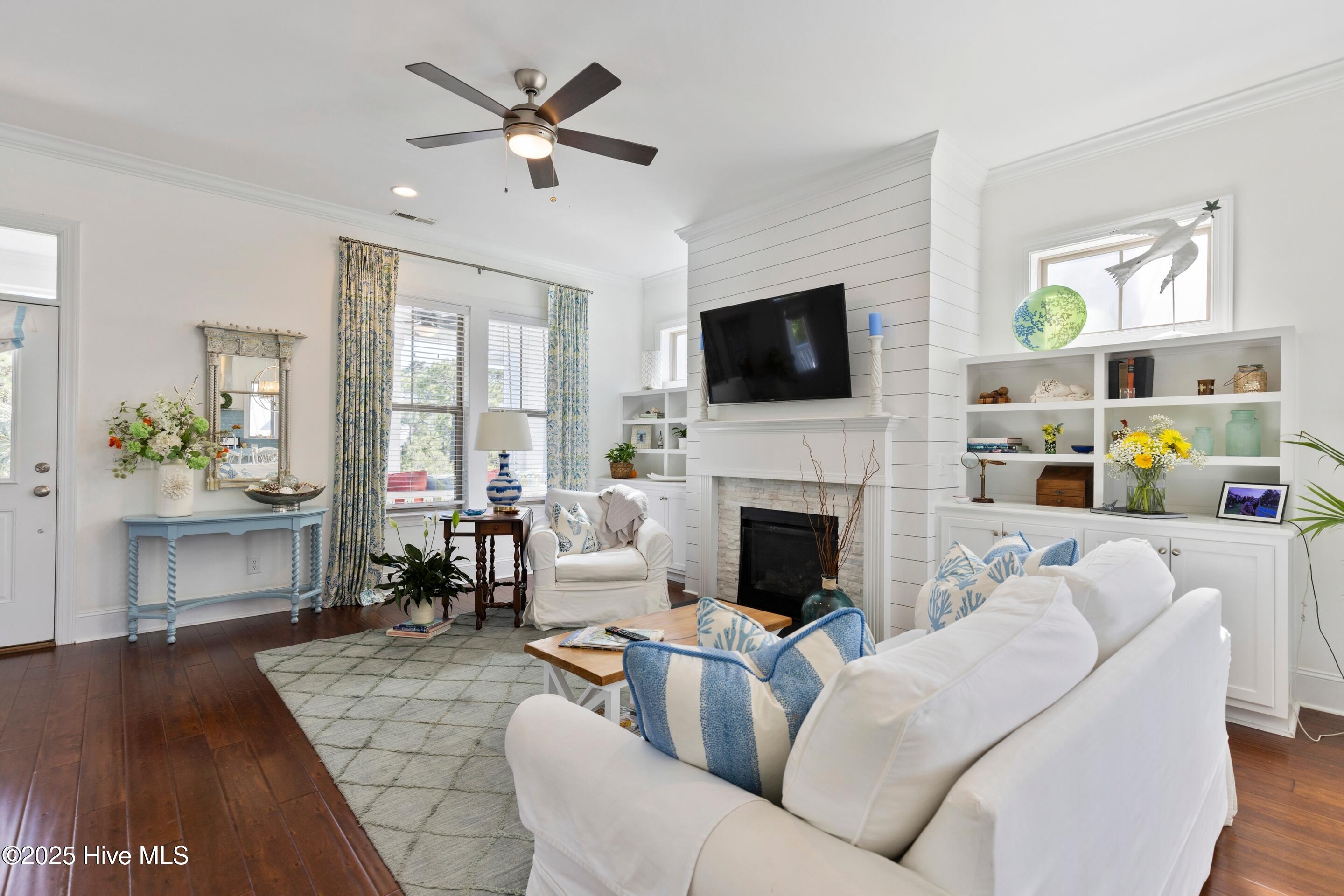 100536198 | Photo 28