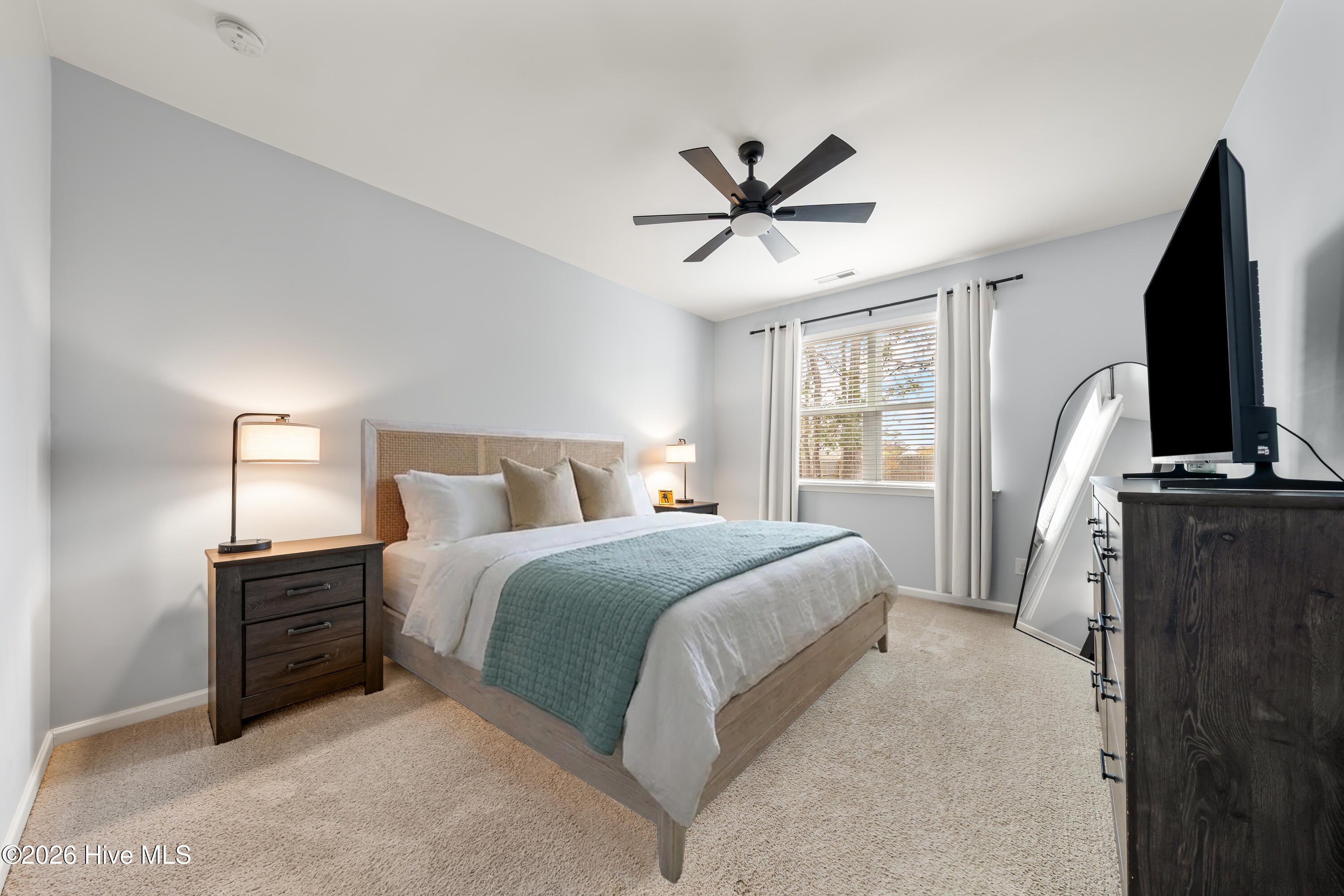 100552885 | Photo 14