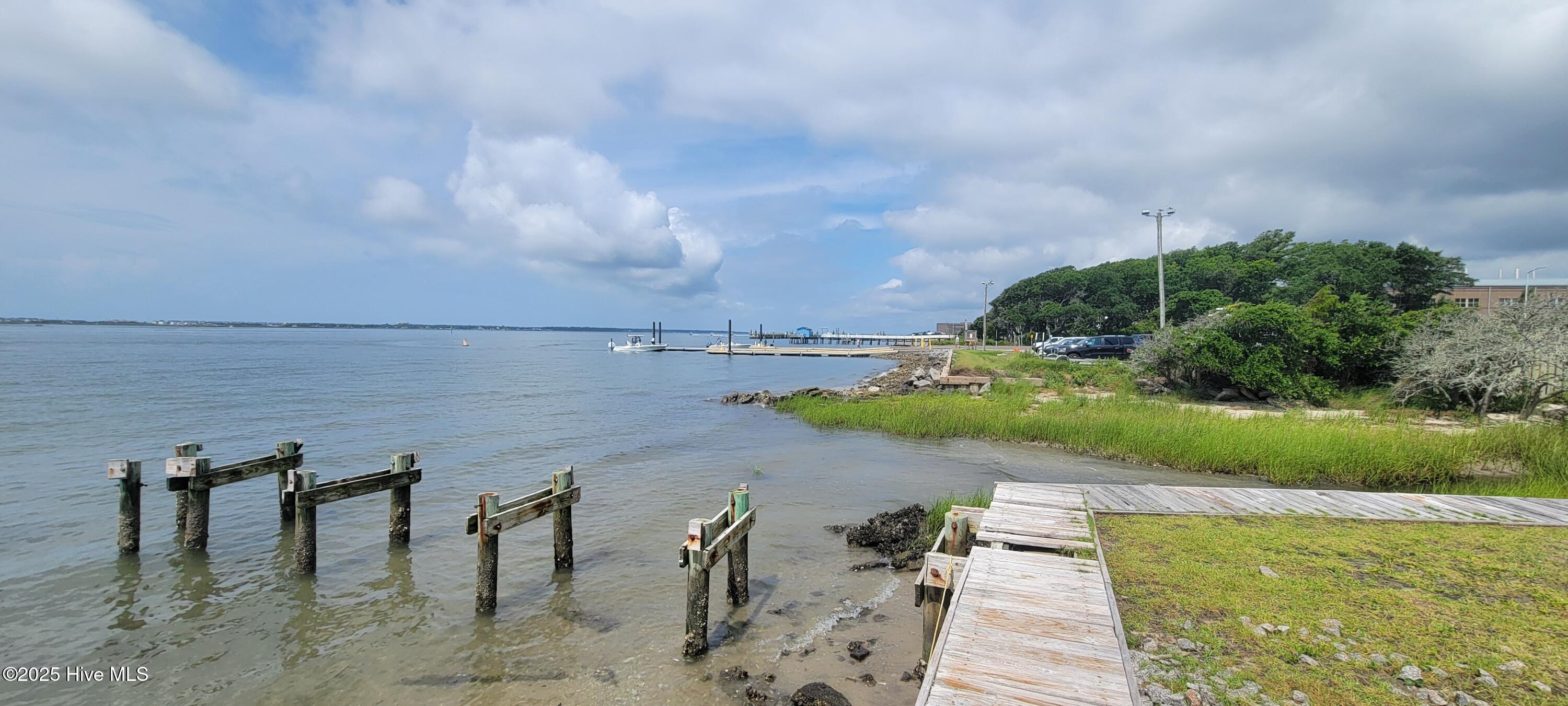 202 S 34th Street,Morehead City