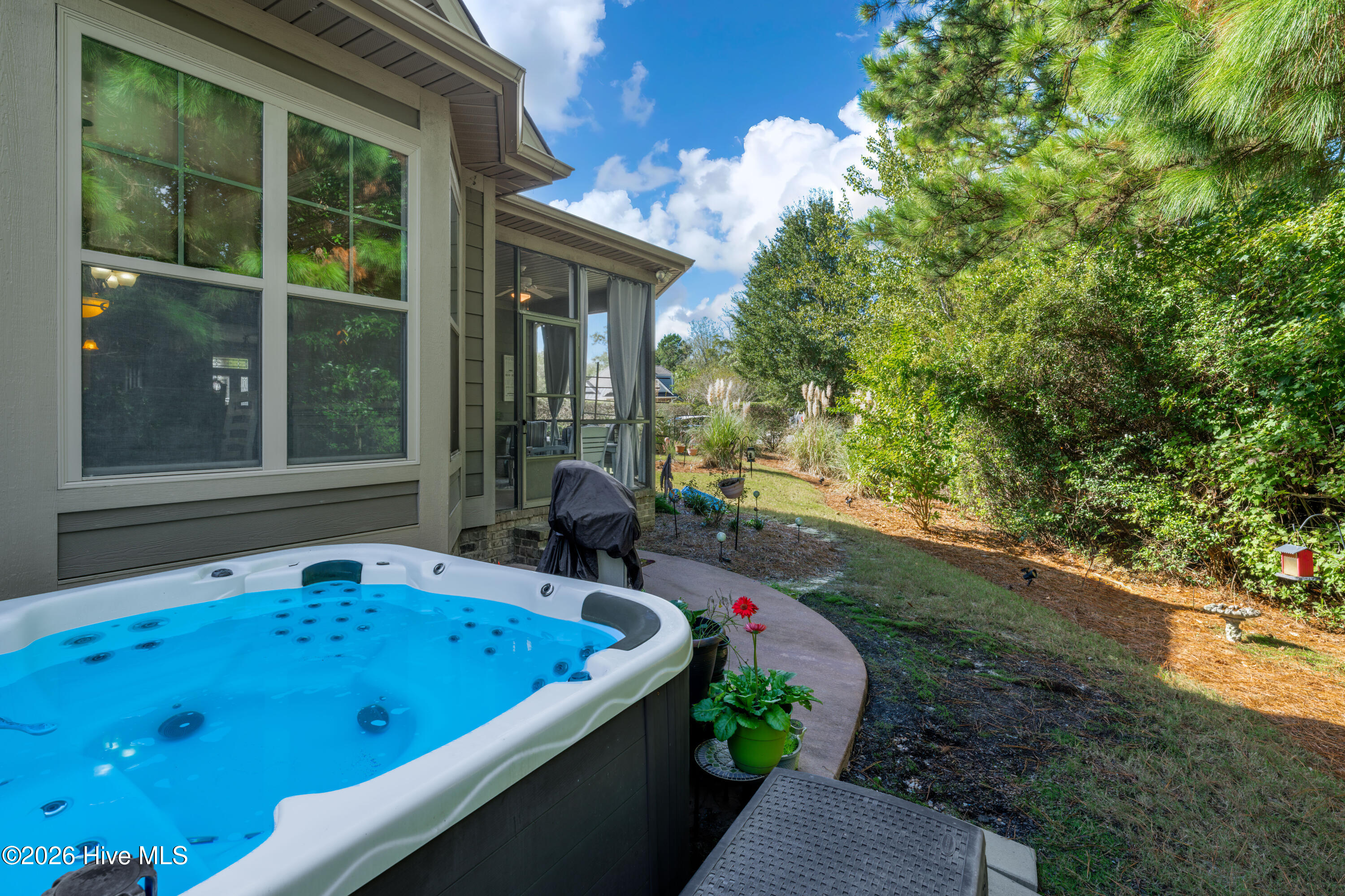 100535400 | Photo 21