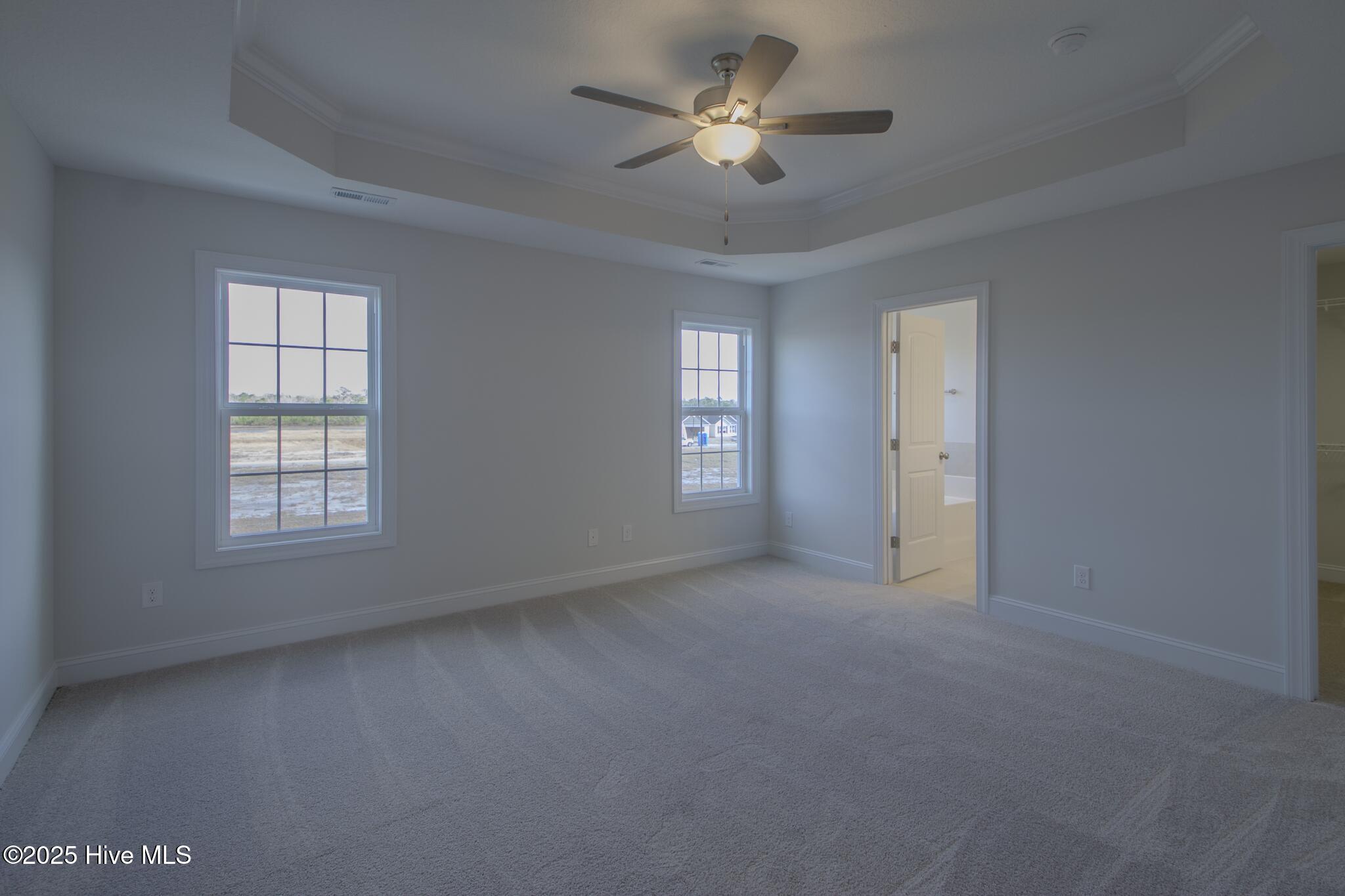 100512966 | Photo 16