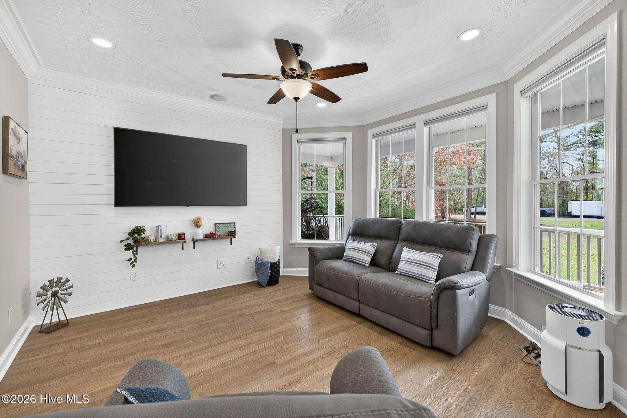 100563131 | Photo 16