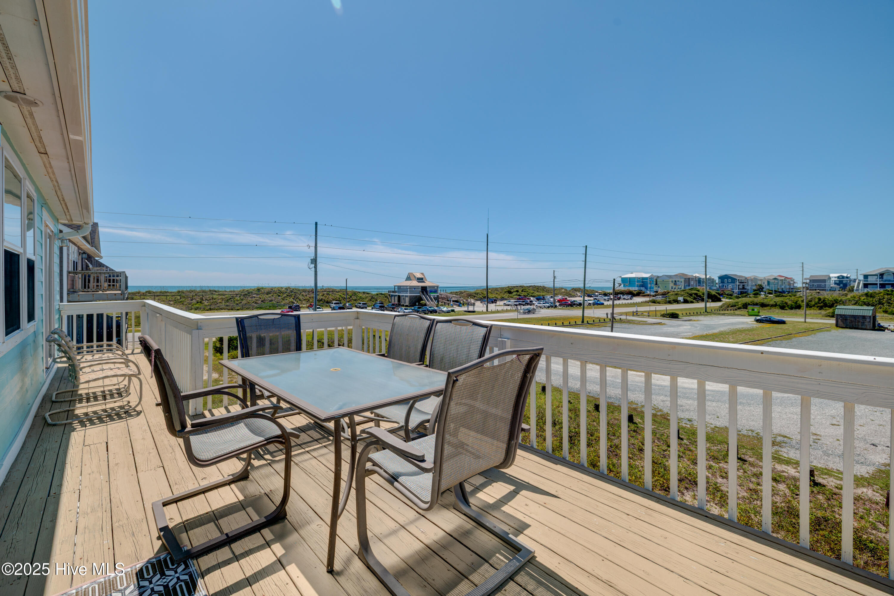 100527842 | Photo 42