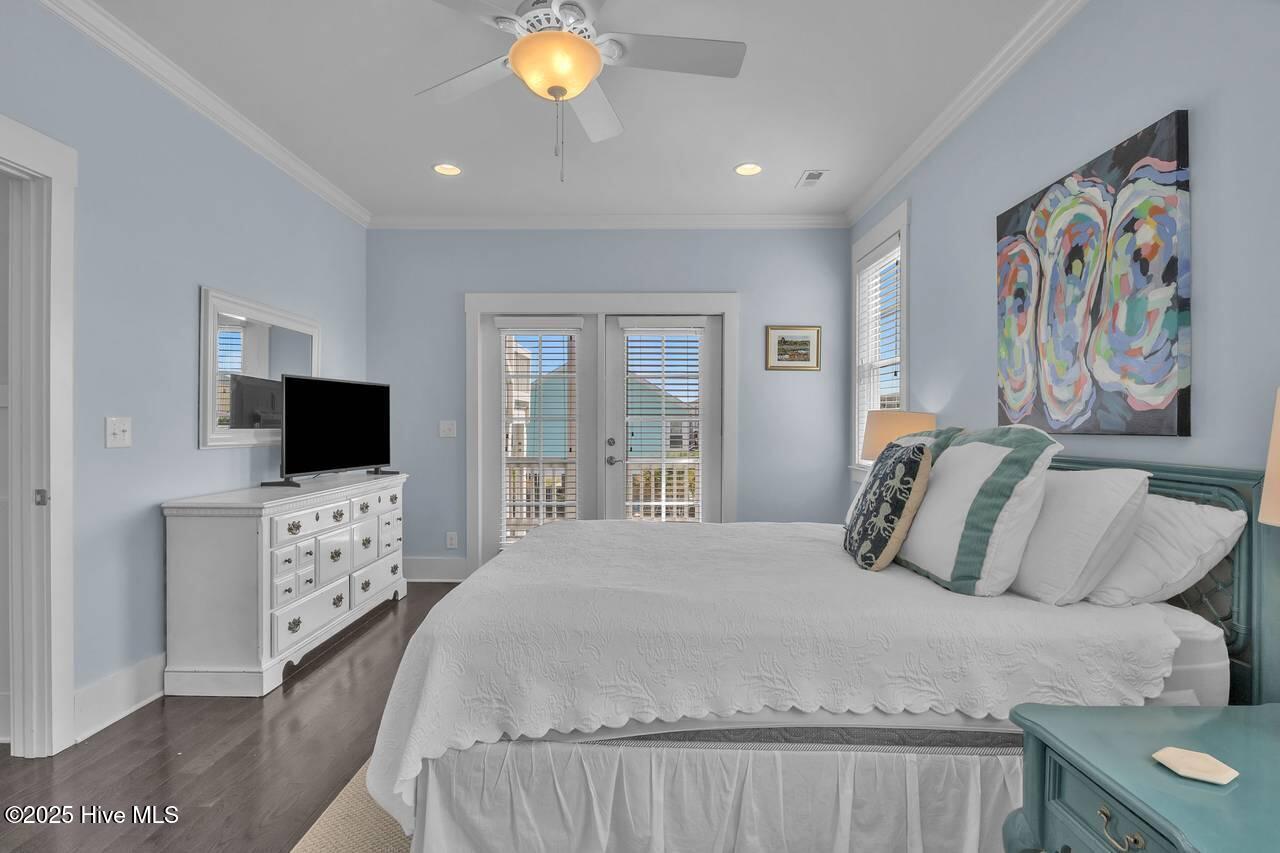 100543948 | Photo 25