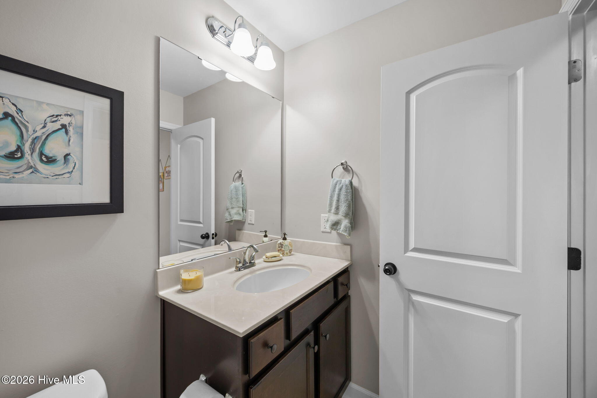 100557162 | Photo 28