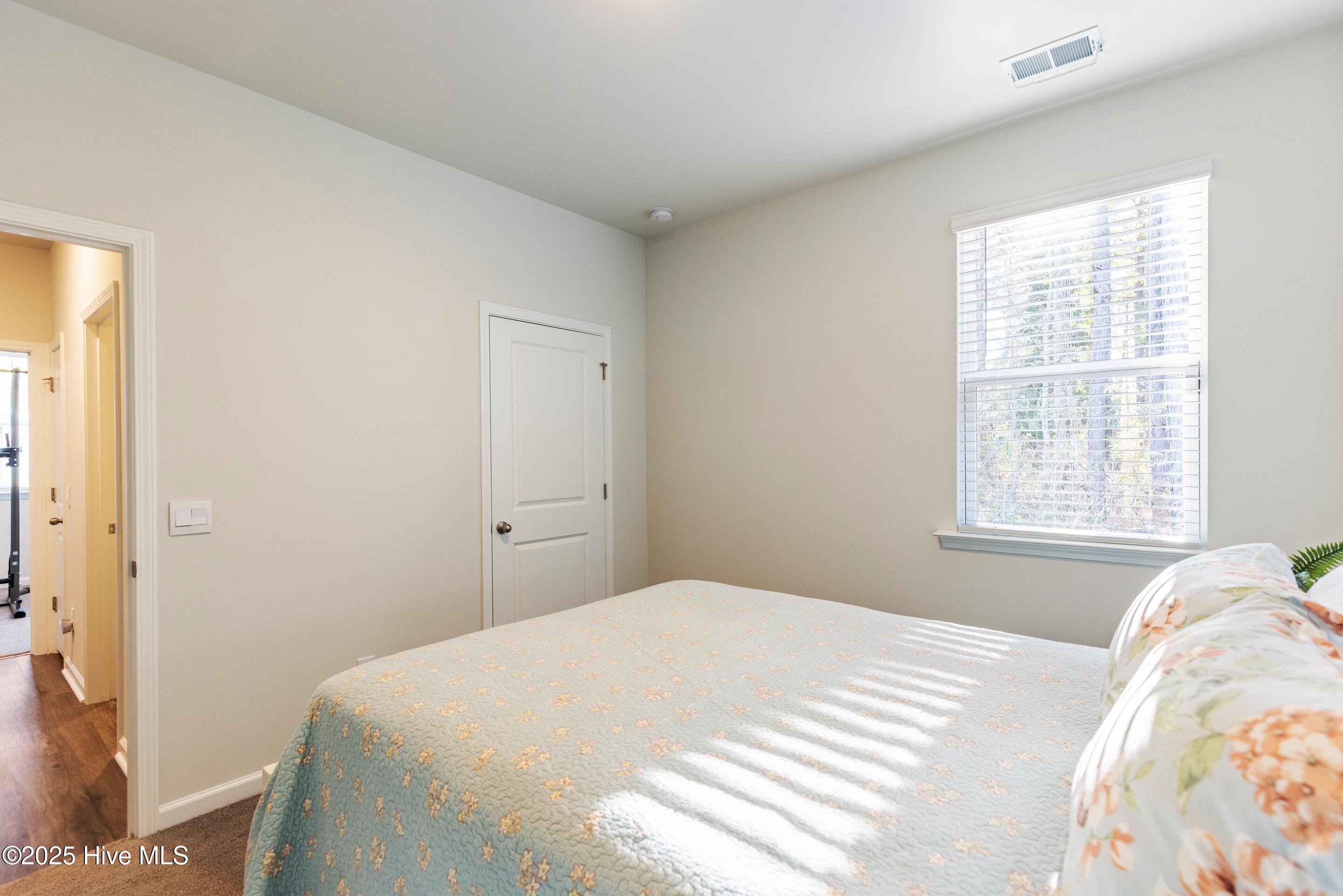 100543257 | Photo 21