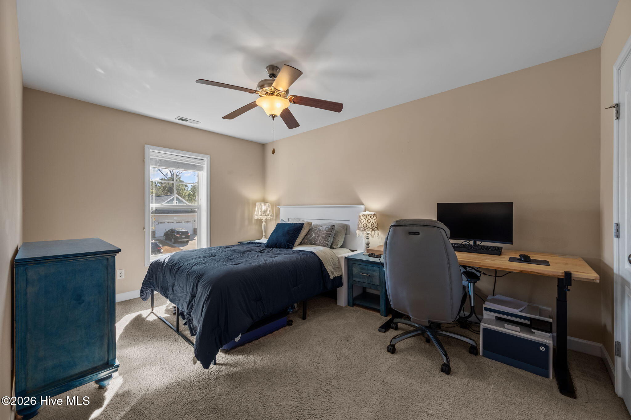 100552889 | Photo 28