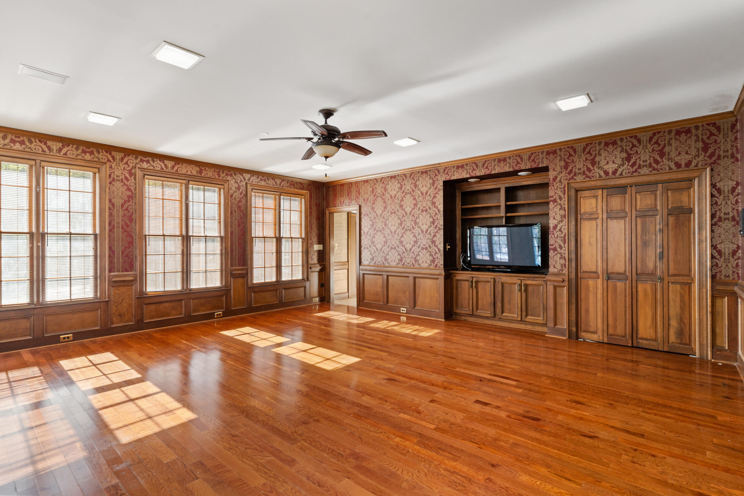 2025-03-26-134_brinson_rd-em-22