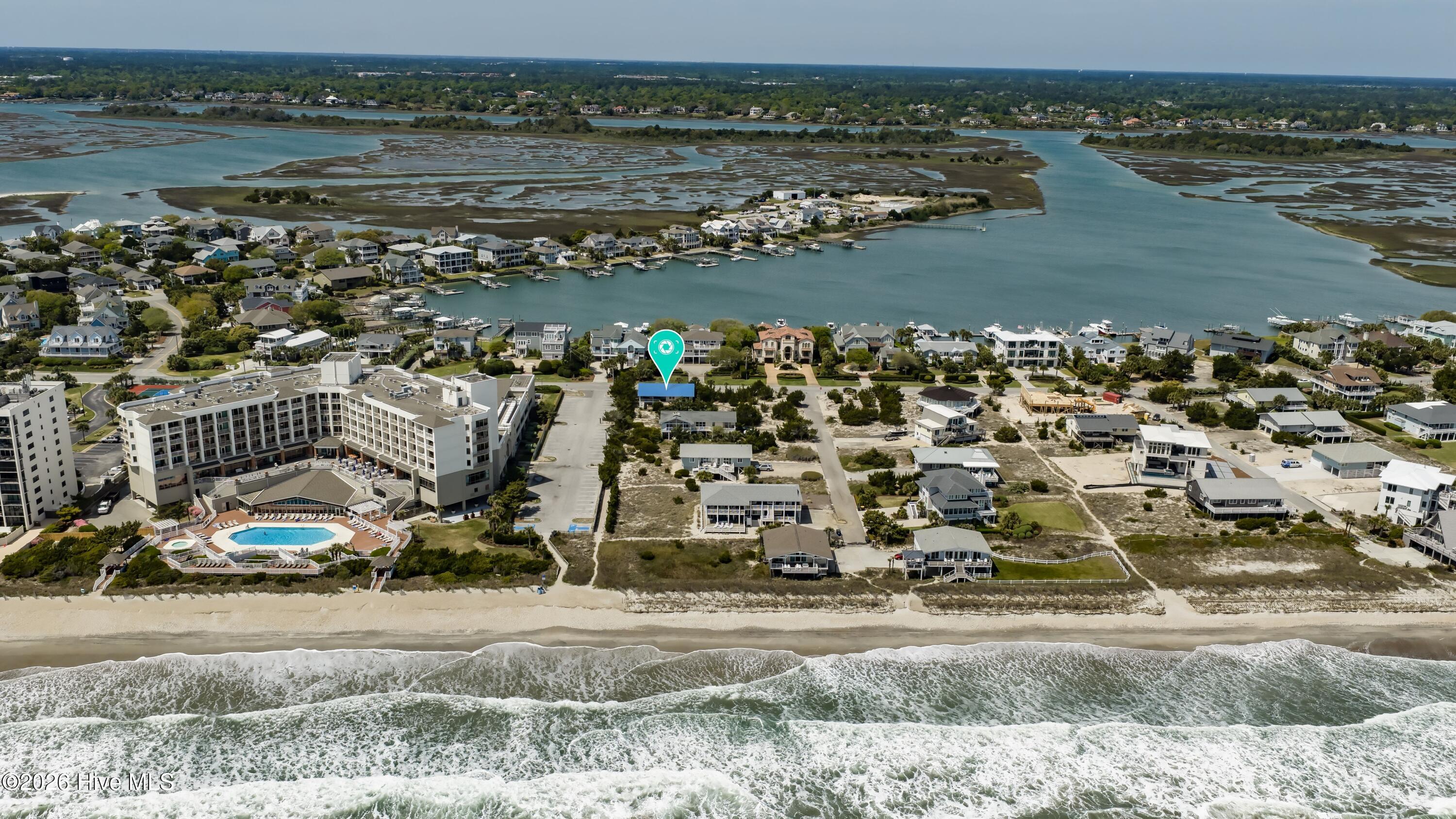 100565989 | Photo 40