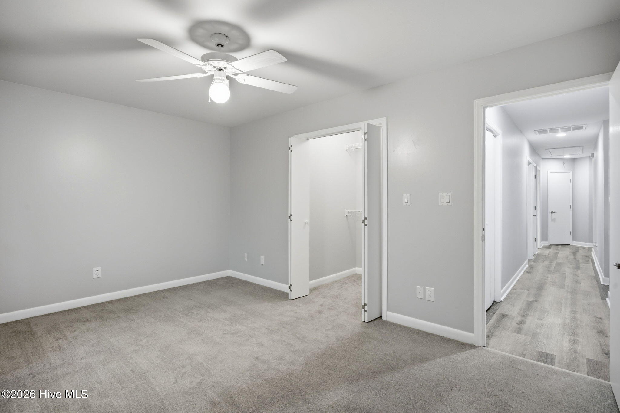 100569469 | Photo 44