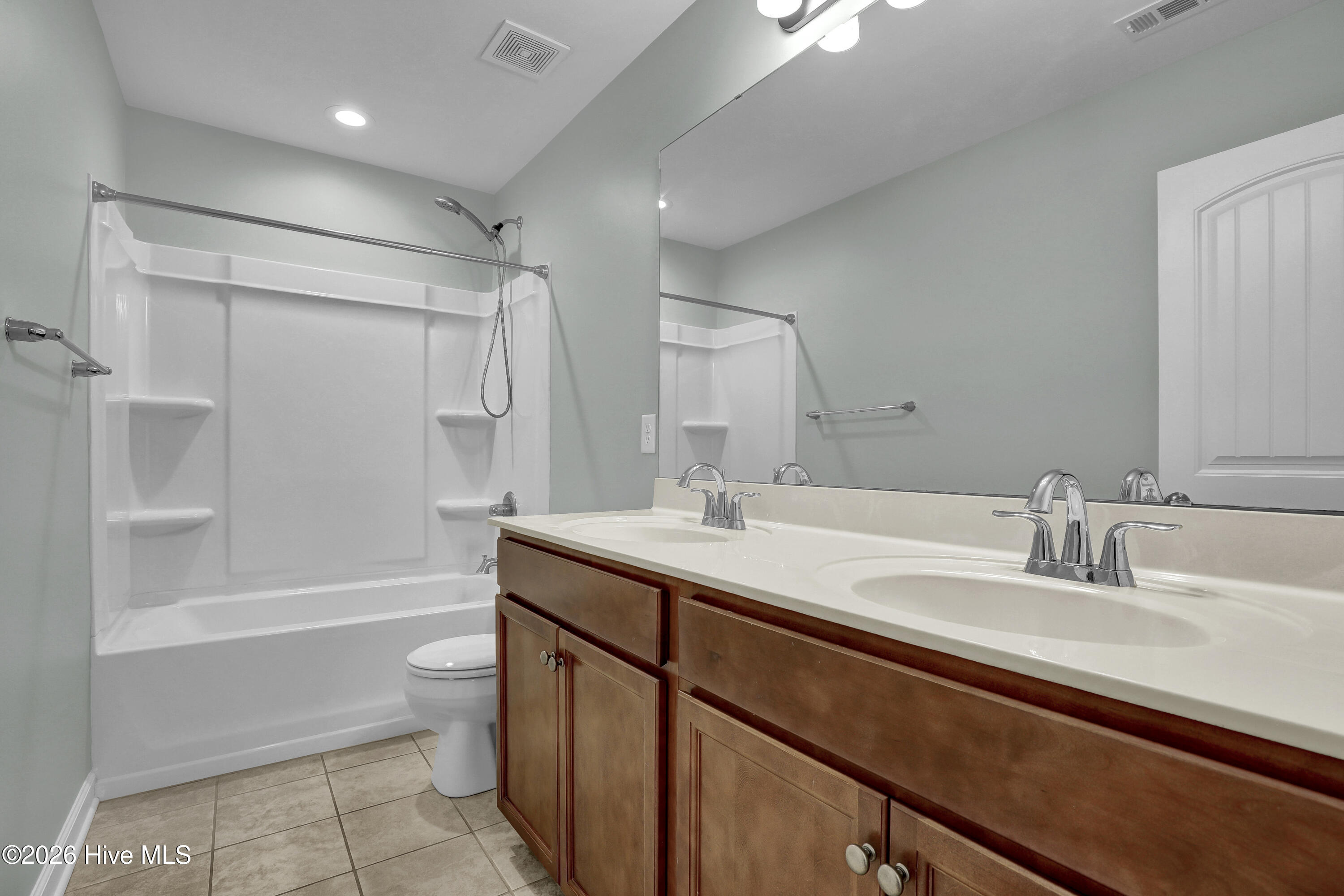 100550895 | Photo 29