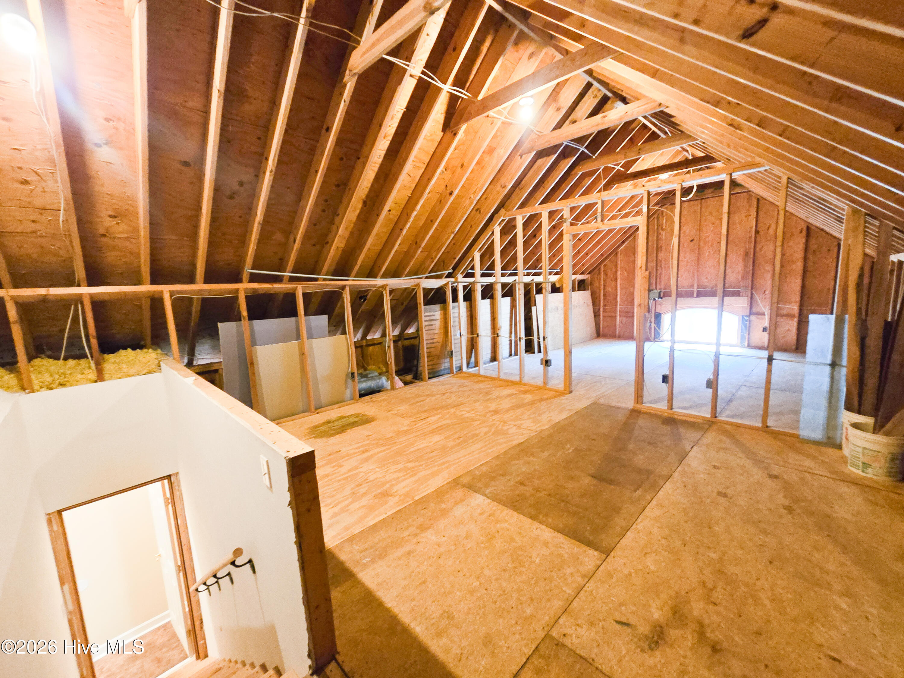 100558924 | Photo 54