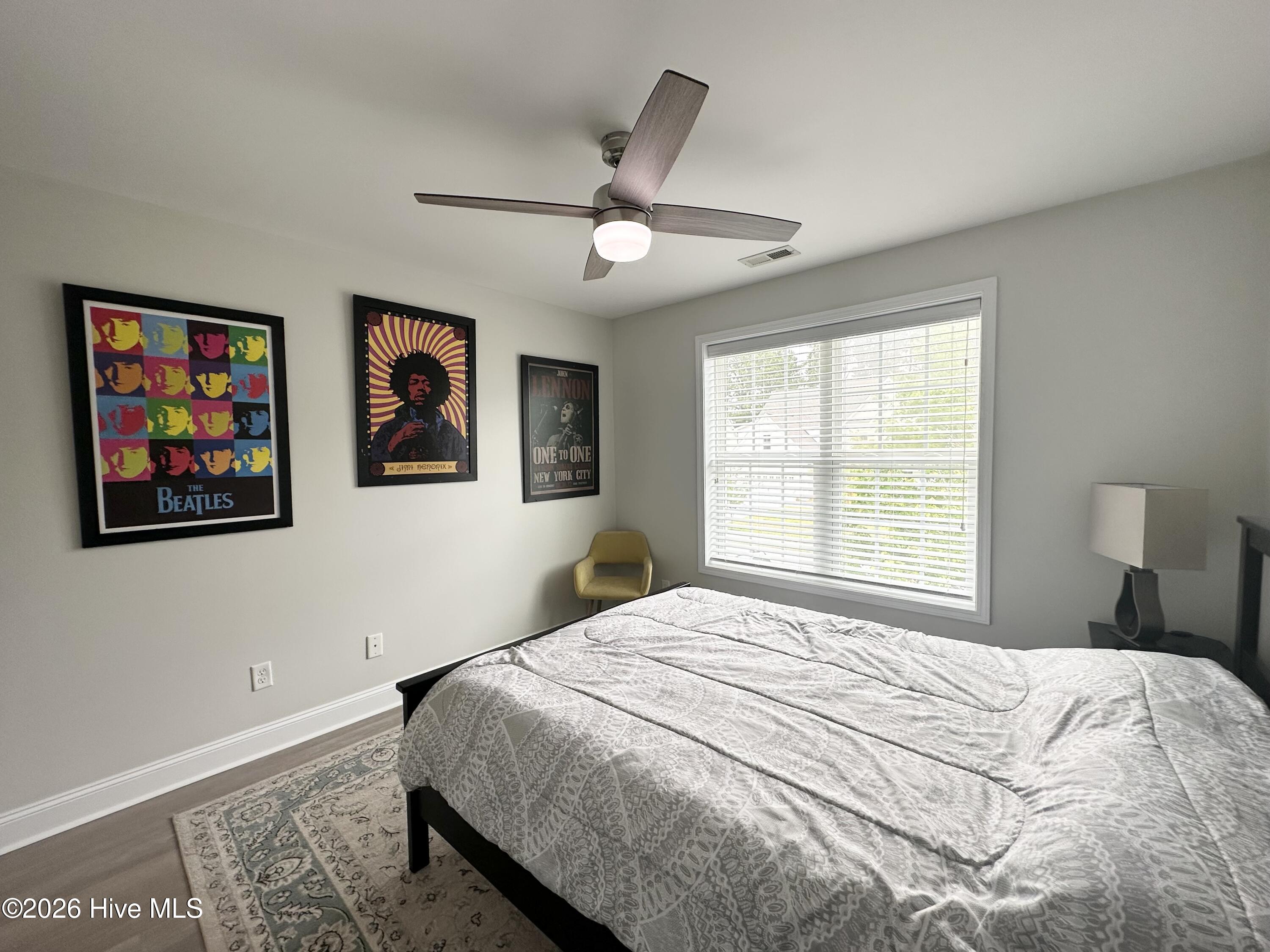 100563138 | Photo 89