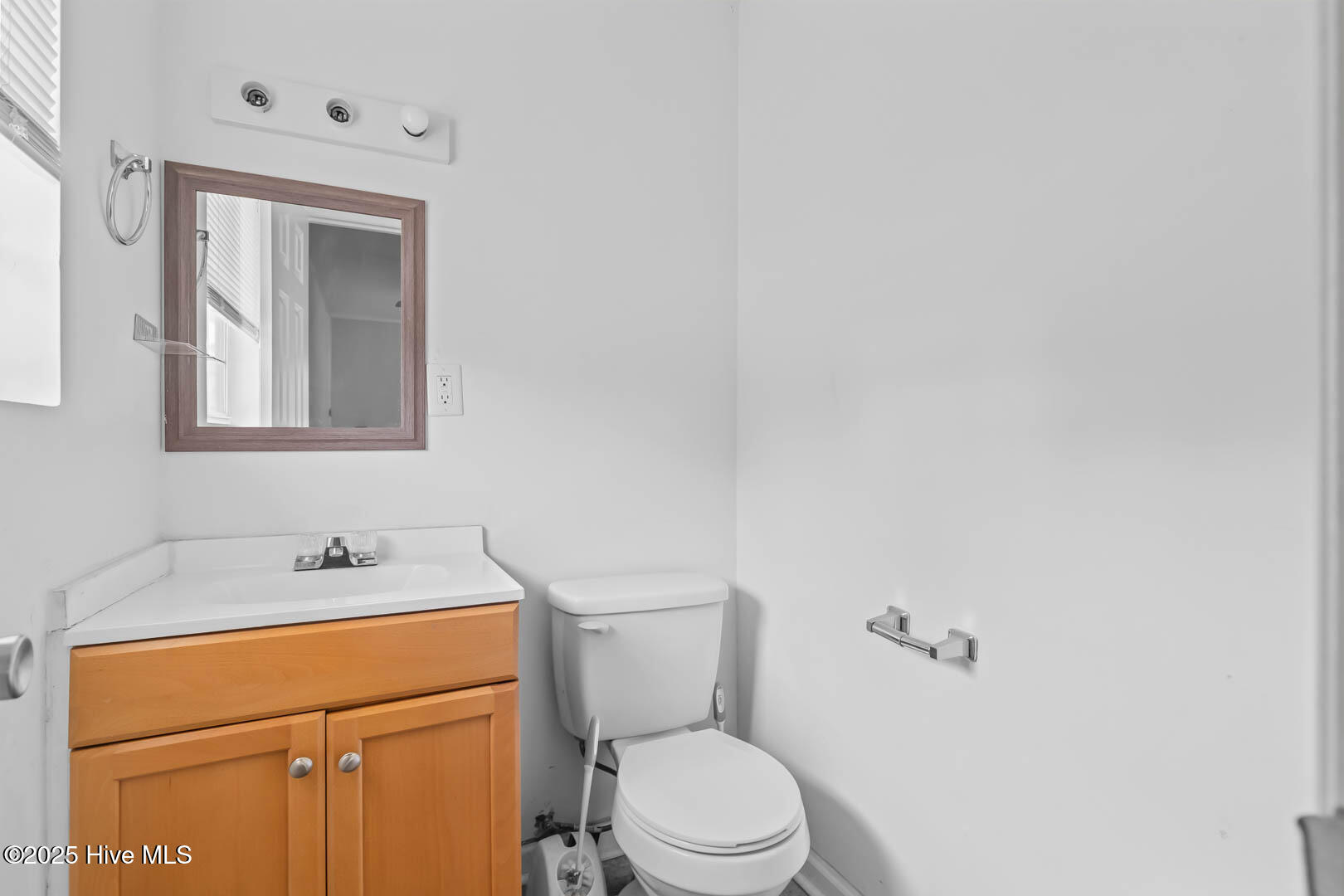 100529573 | Photo 11