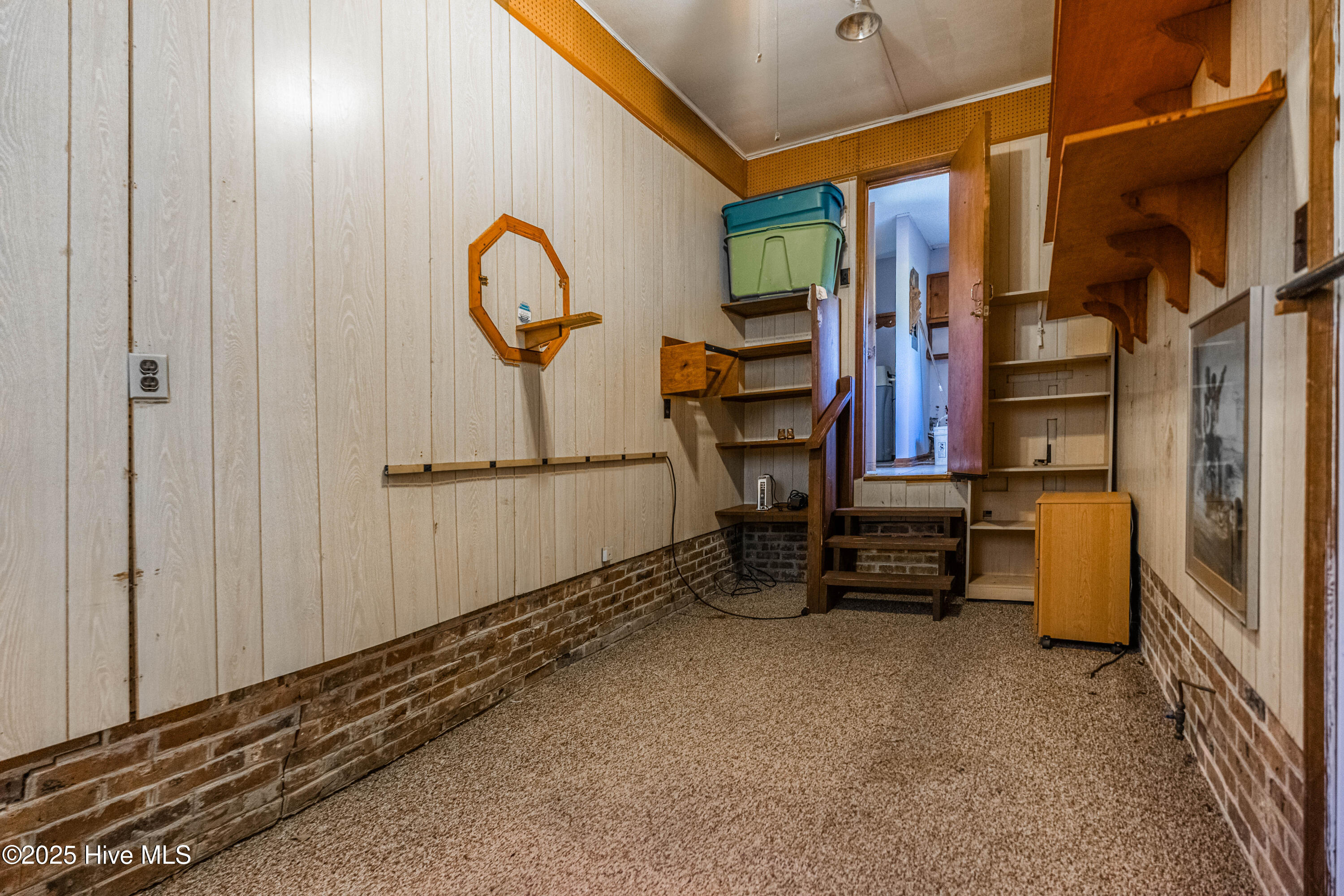 100536472 | Photo 44