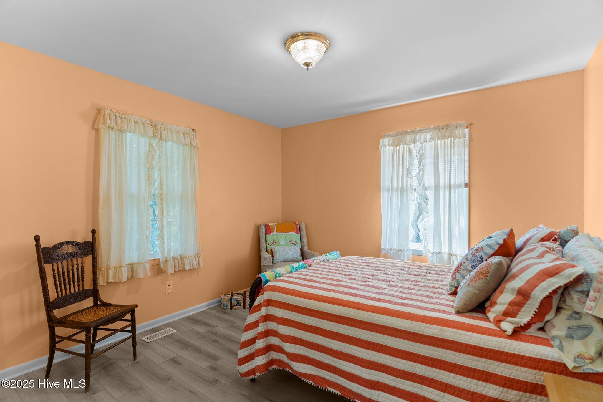 100494109 | Photo 19