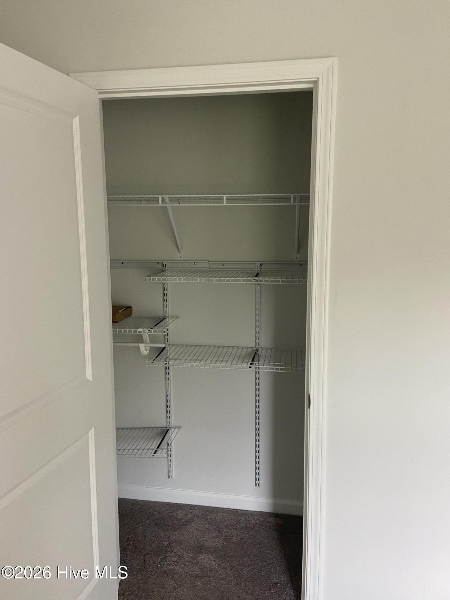 100561980 | Photo 32