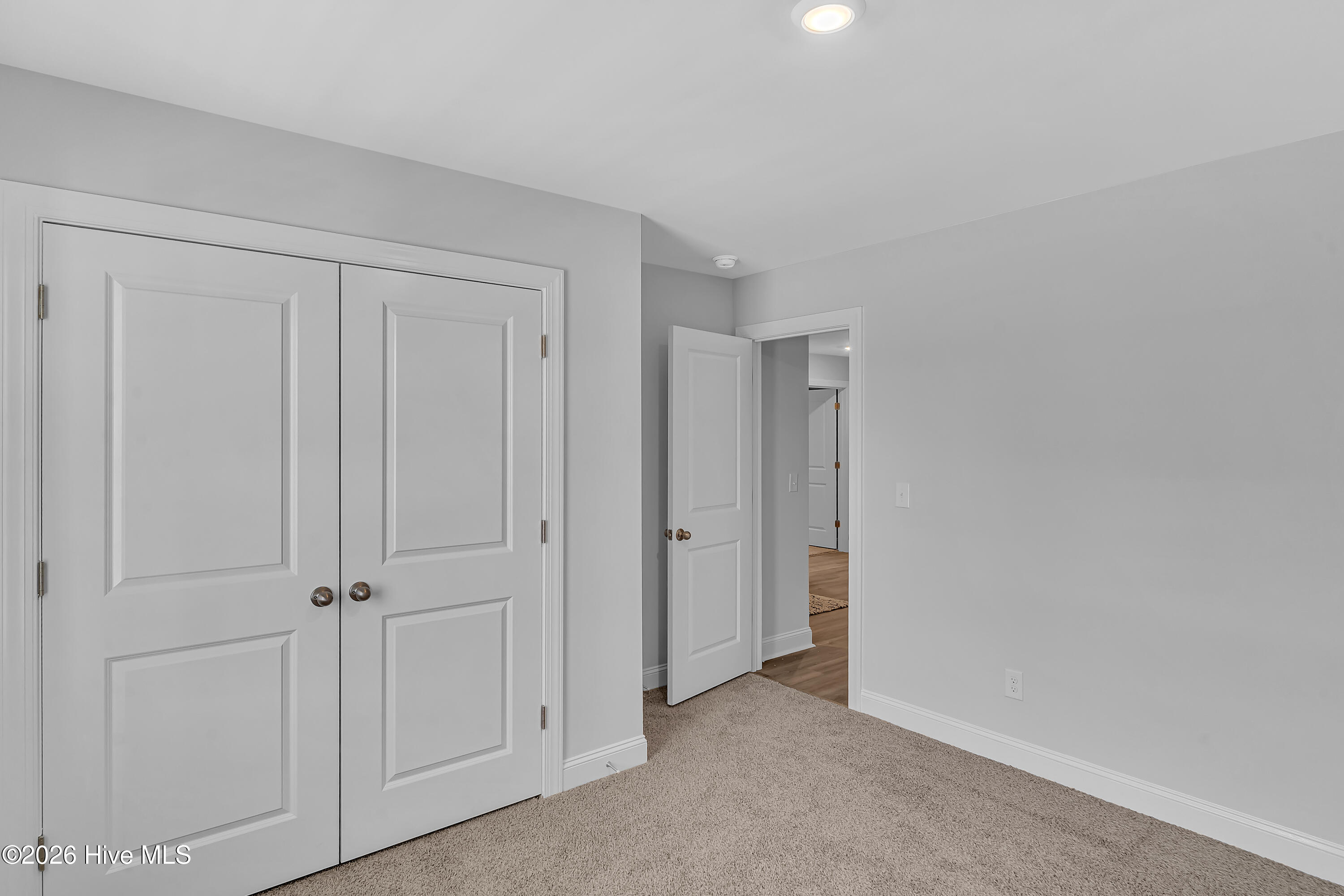 100566299 | Photo 27