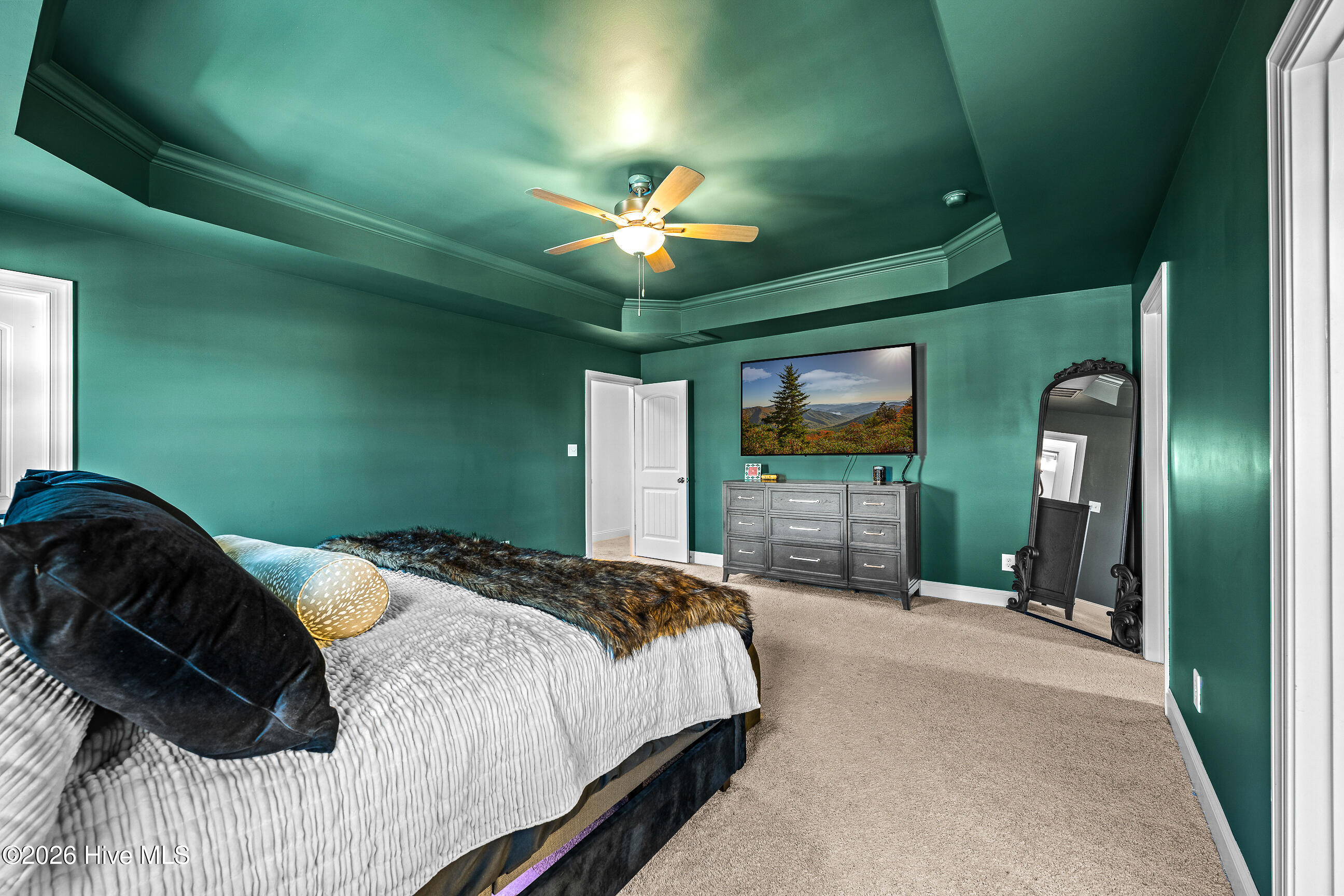 100567296 | Photo 22