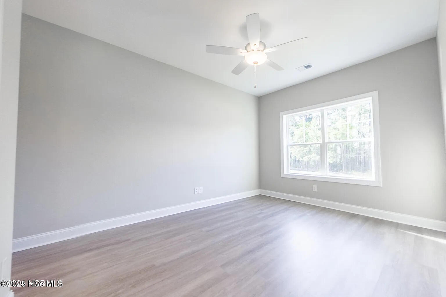 100528909 | Photo 34