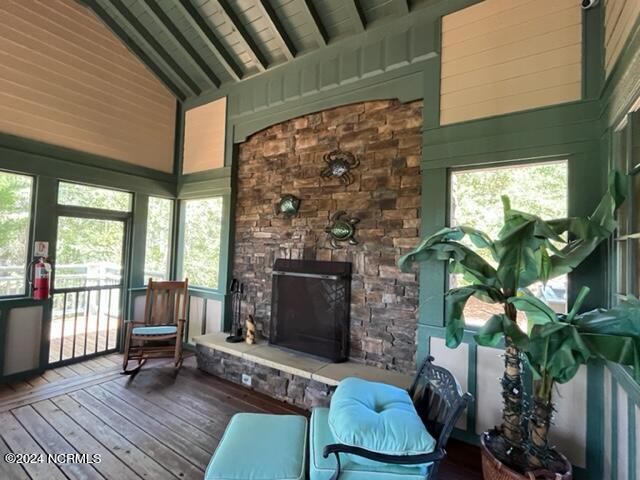 100458901 | Photo 22