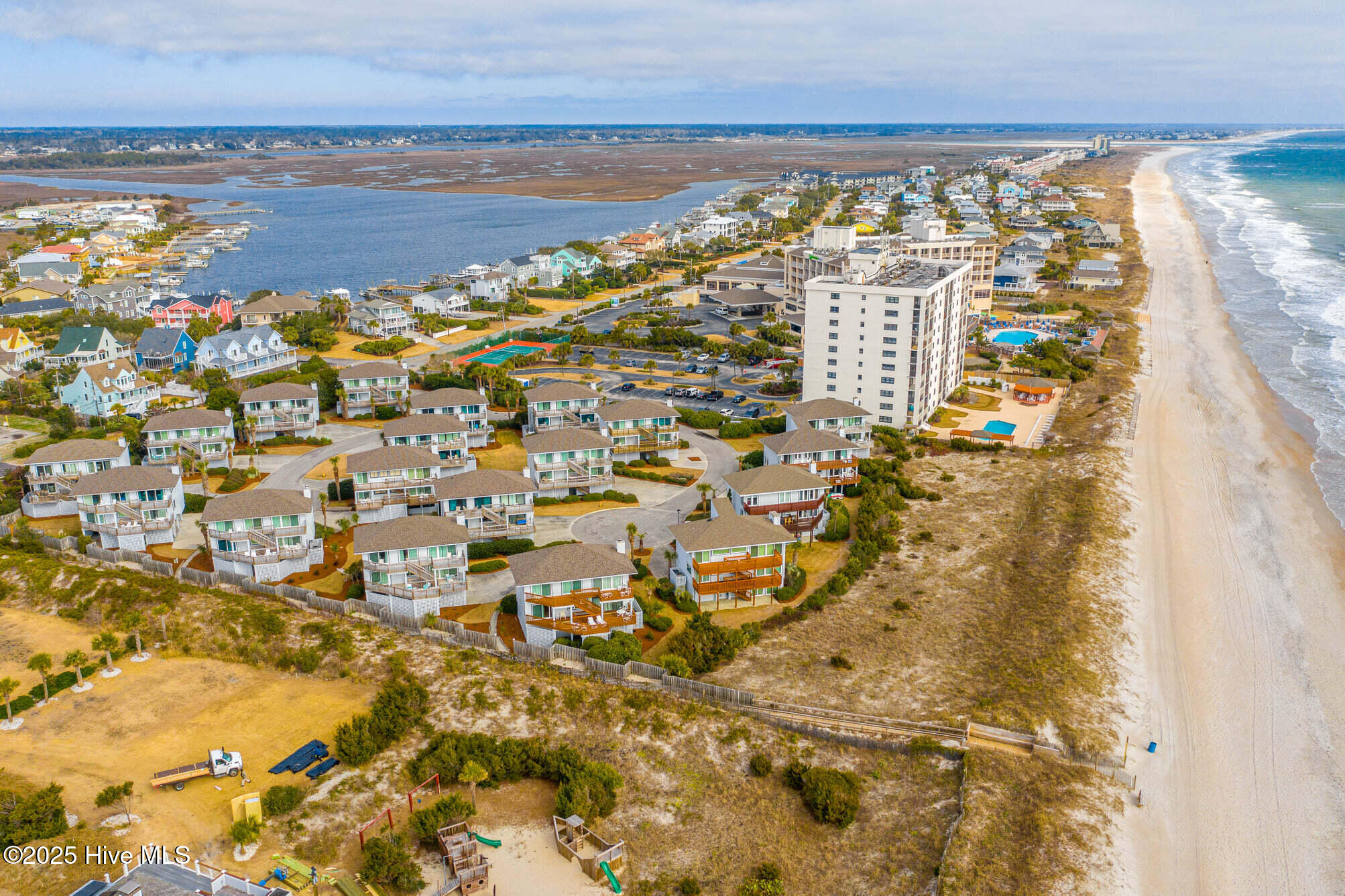 100563246 | Photo 48