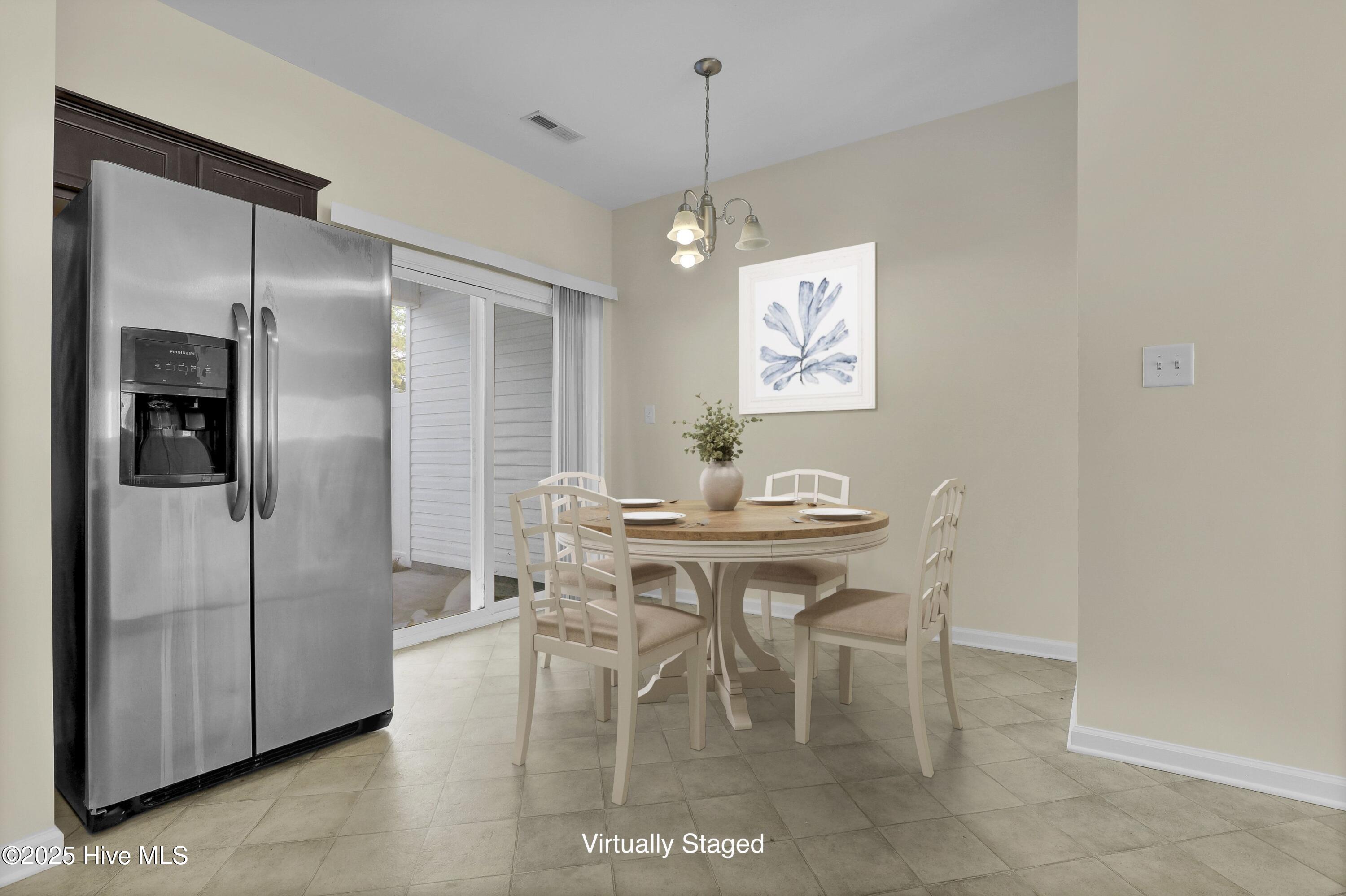 100546186 | Photo 13