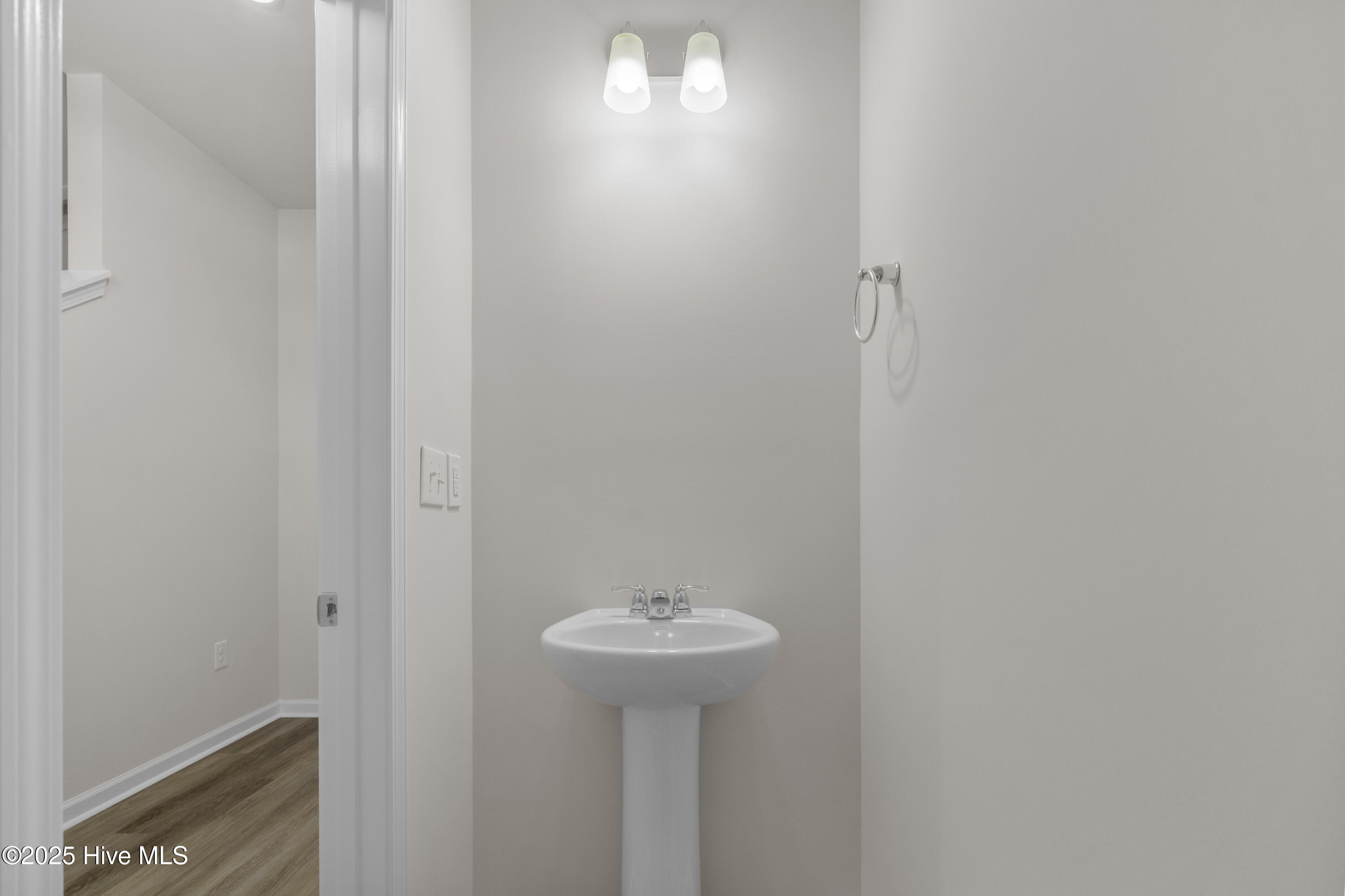 100534504 | Photo 36