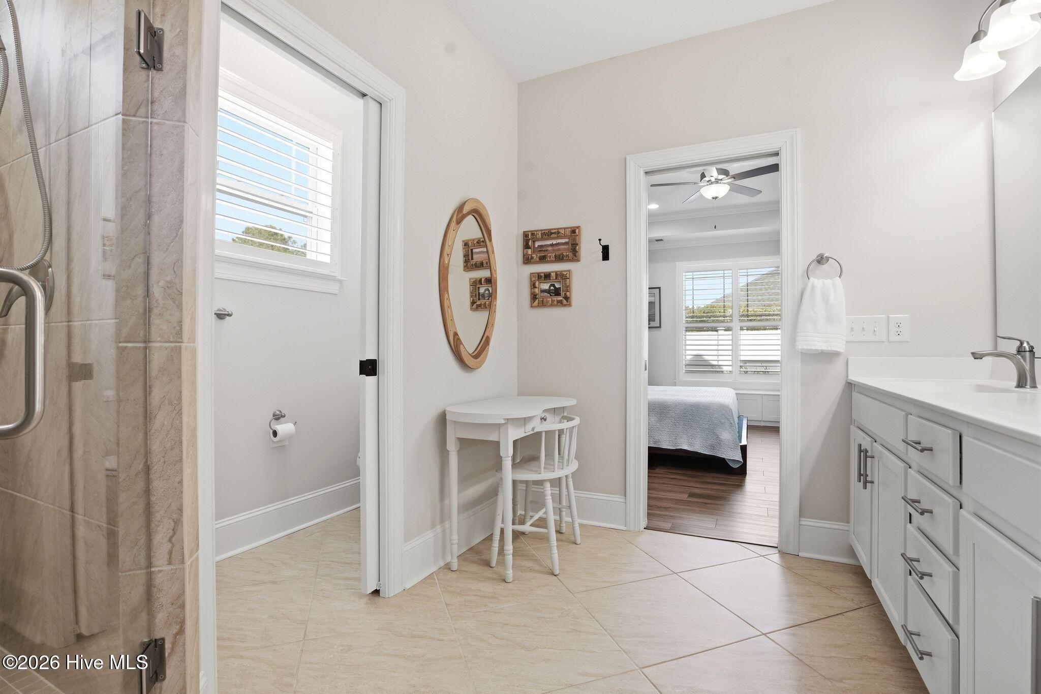 100559439 | Photo 52