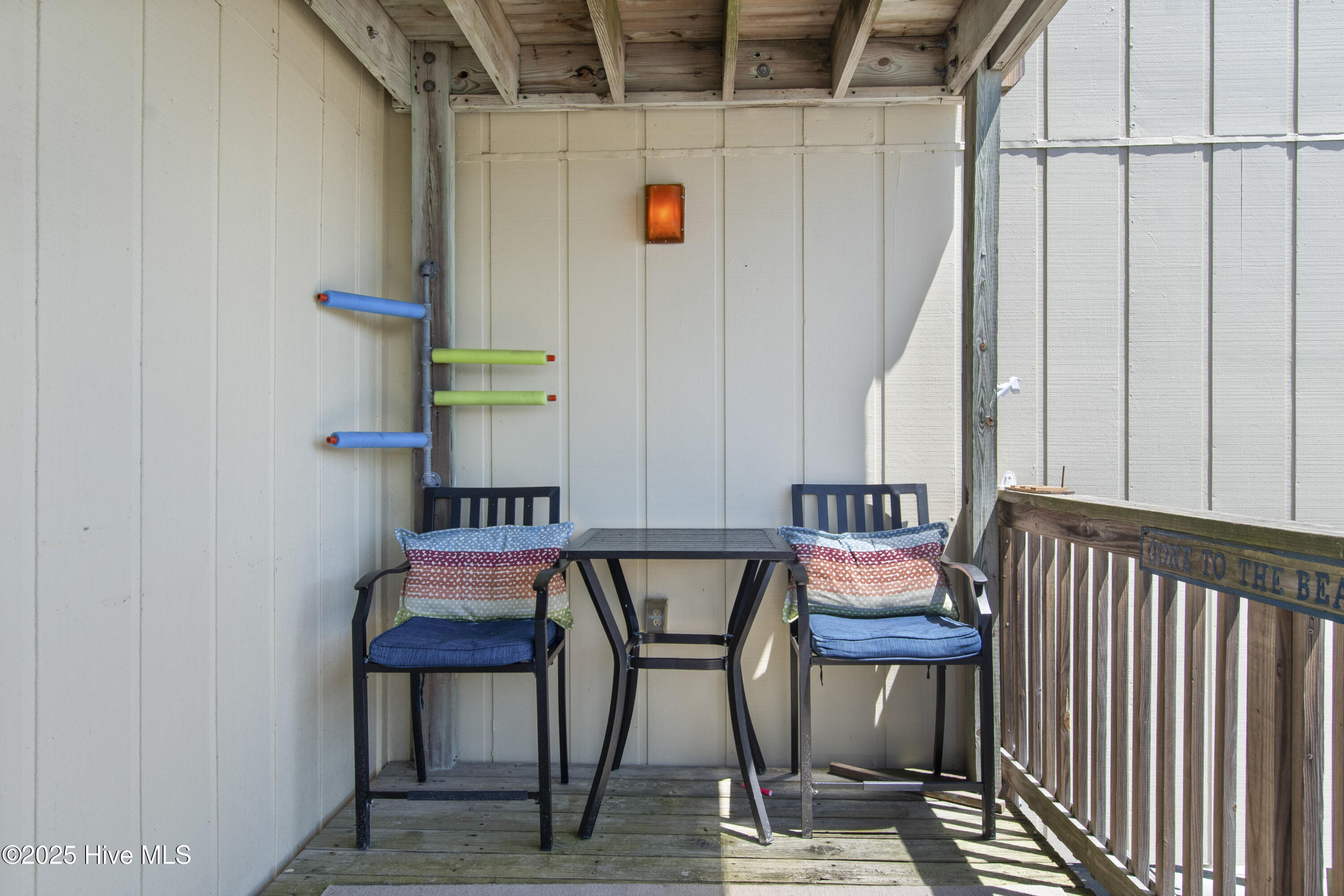 100519388 | Photo 29