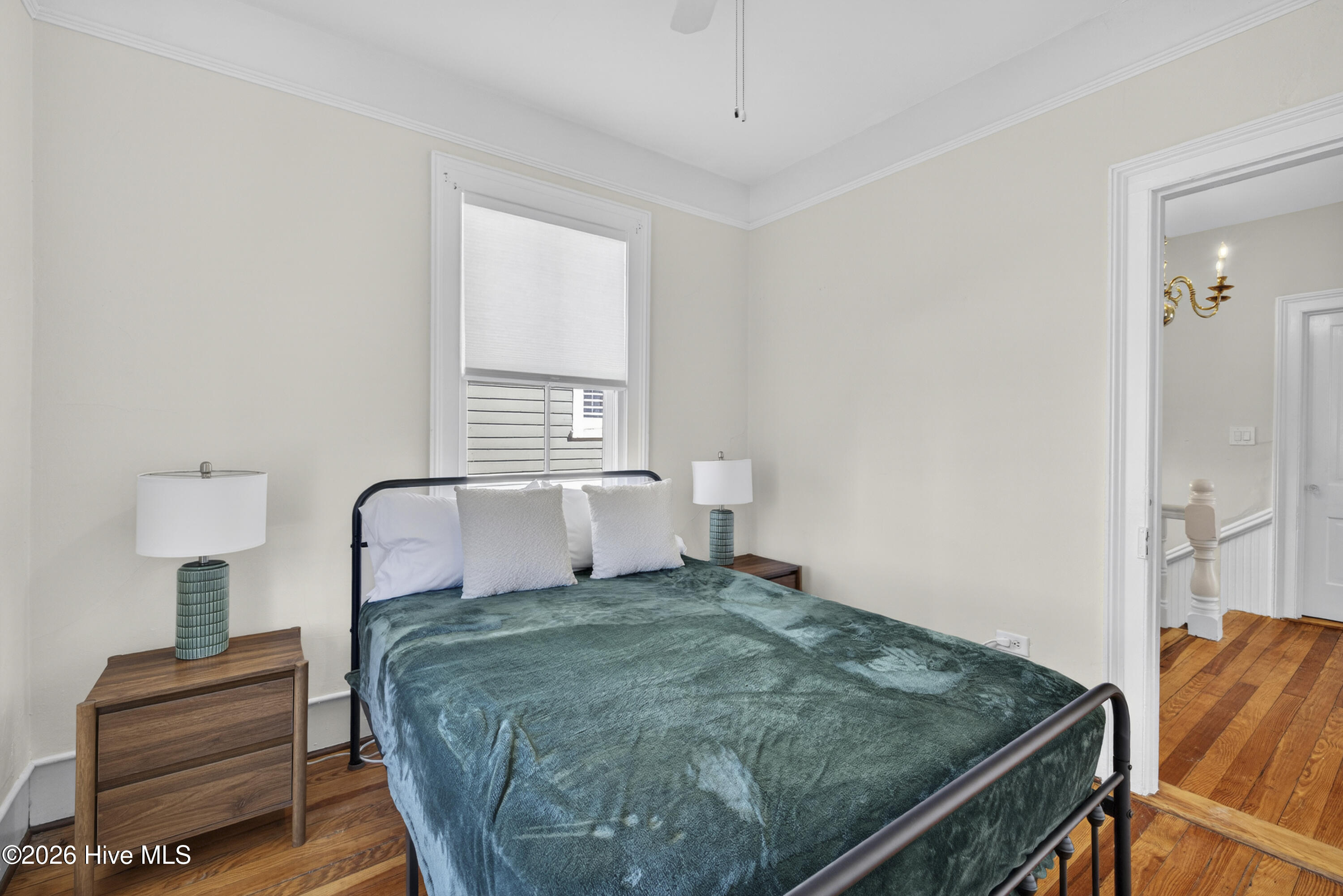 100555713 | Photo 45