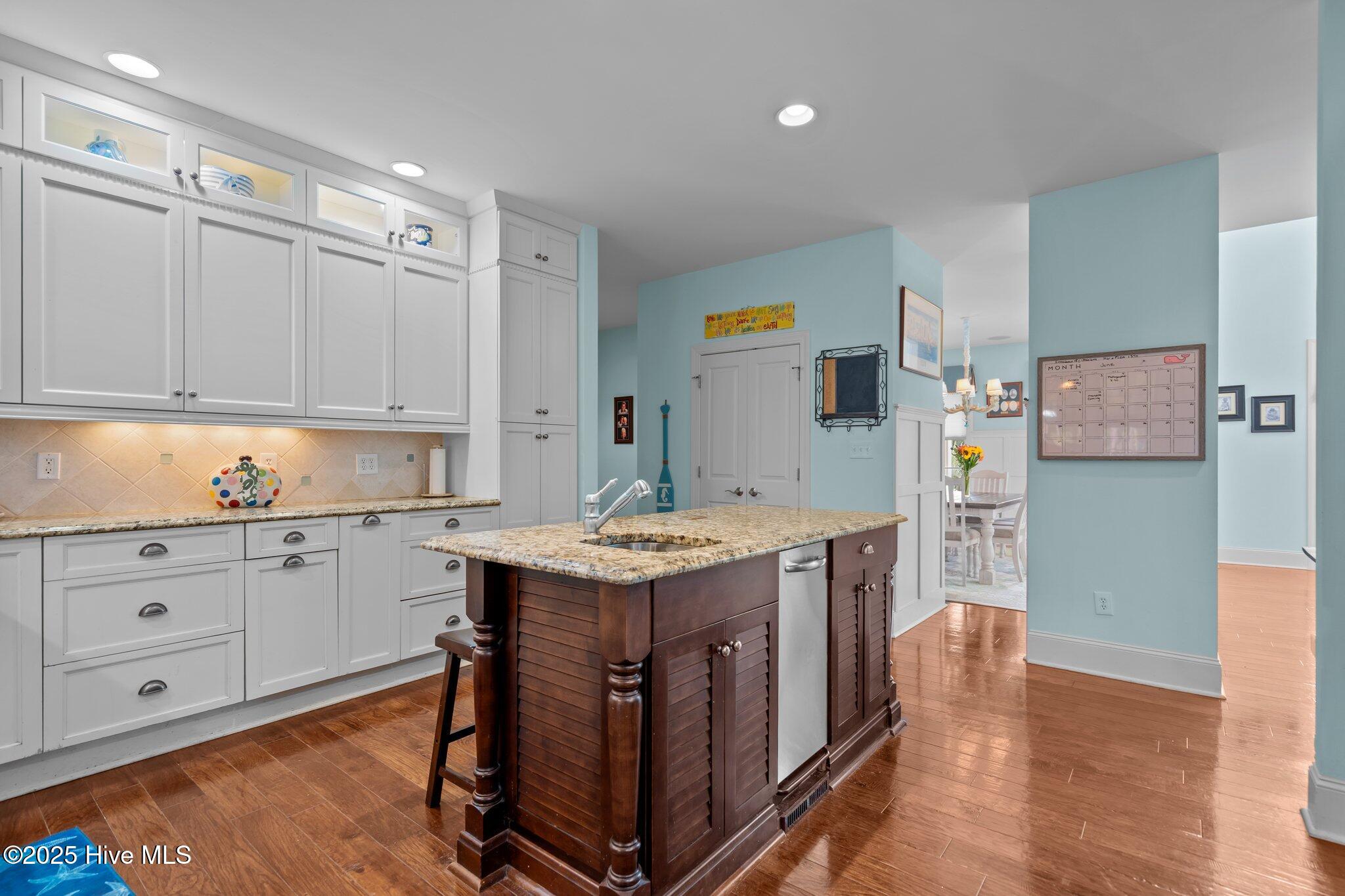 100513091 | Photo 15