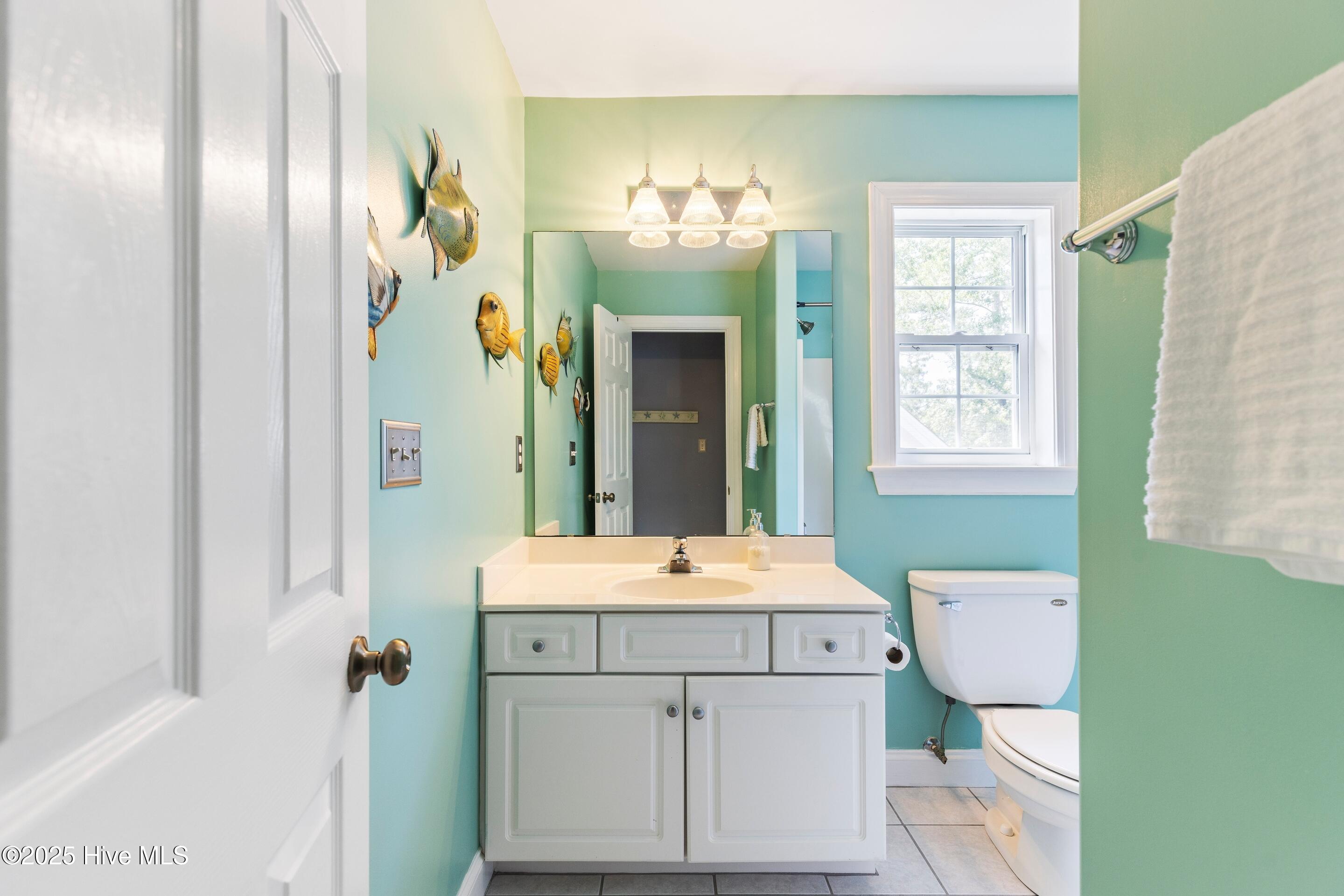 100536475 | Photo 47