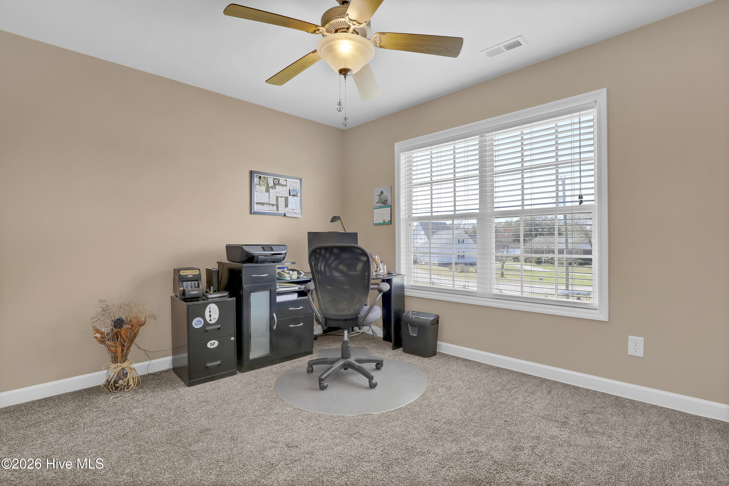 100561433 | Photo 19