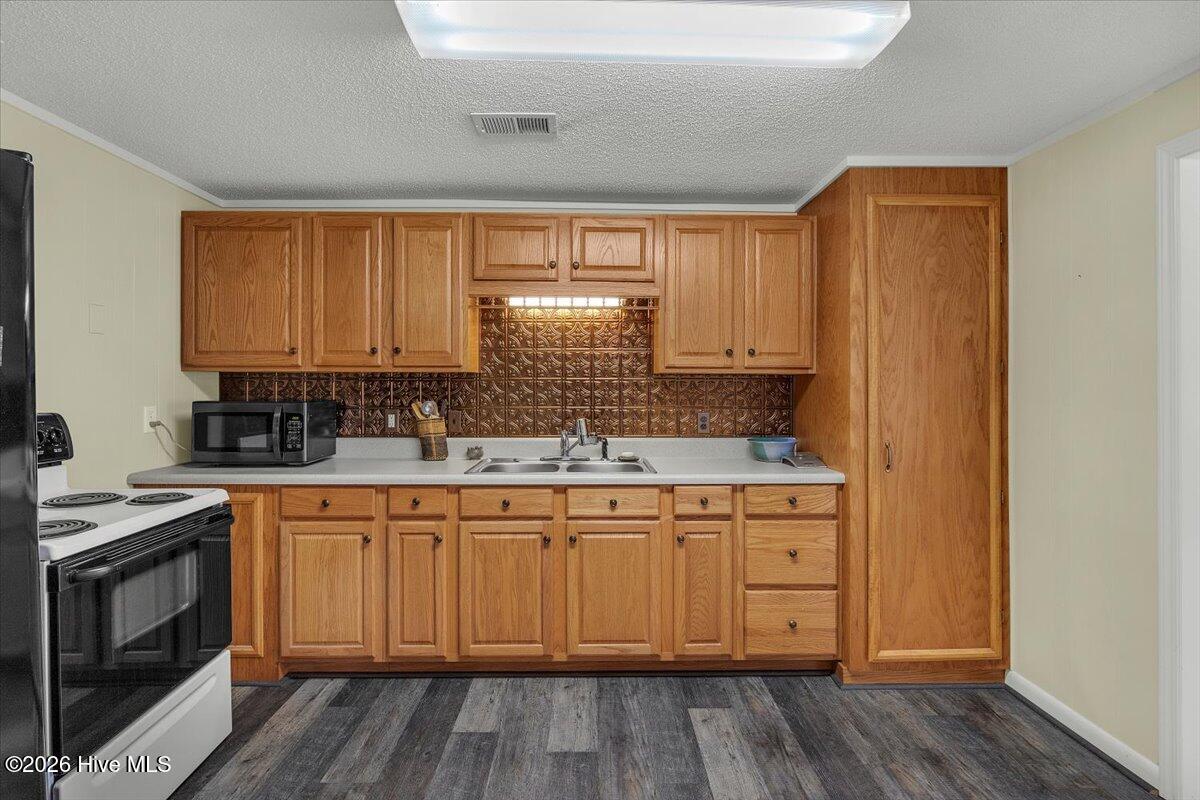 100551922 | Photo 12