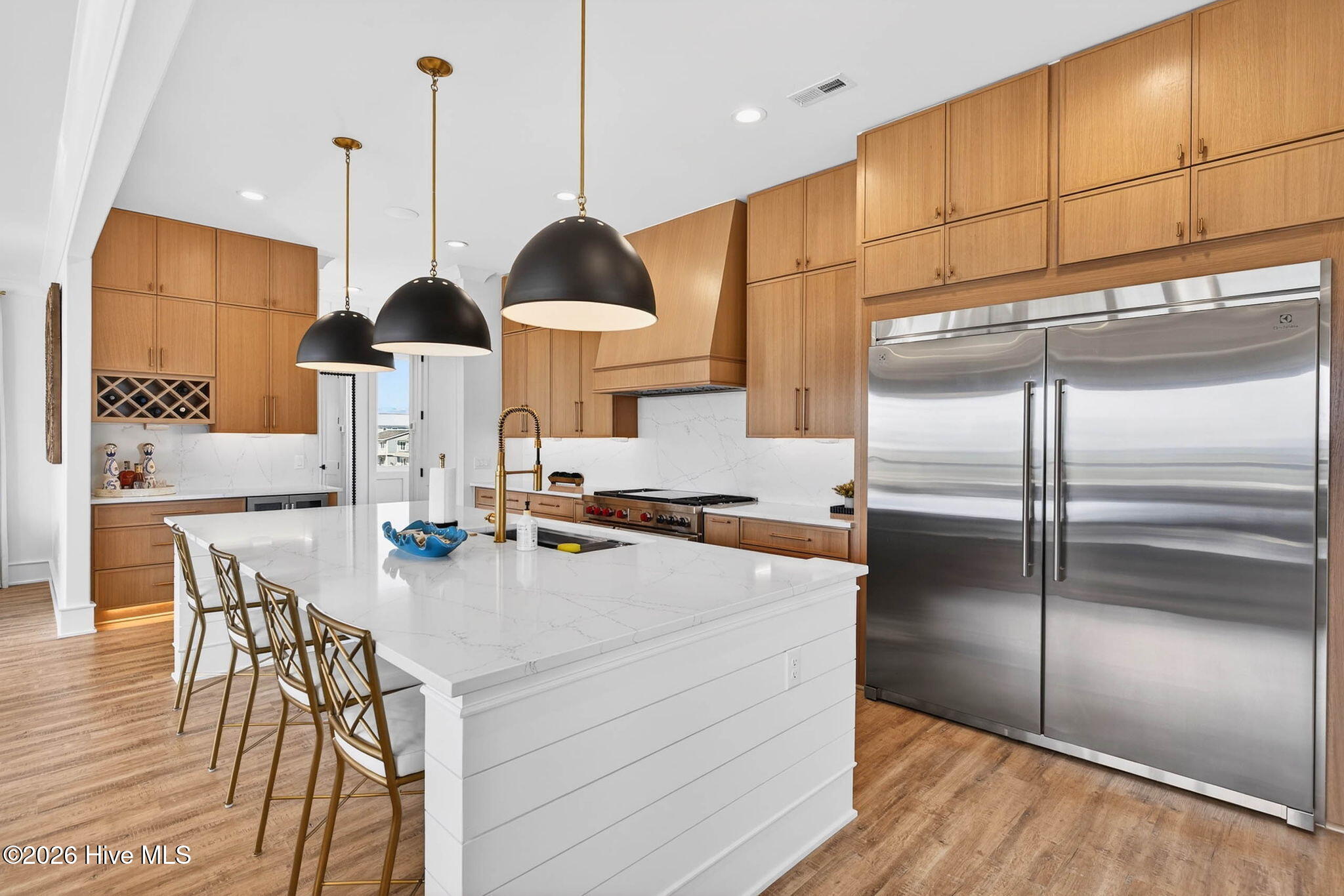 100565153 | Photo 13