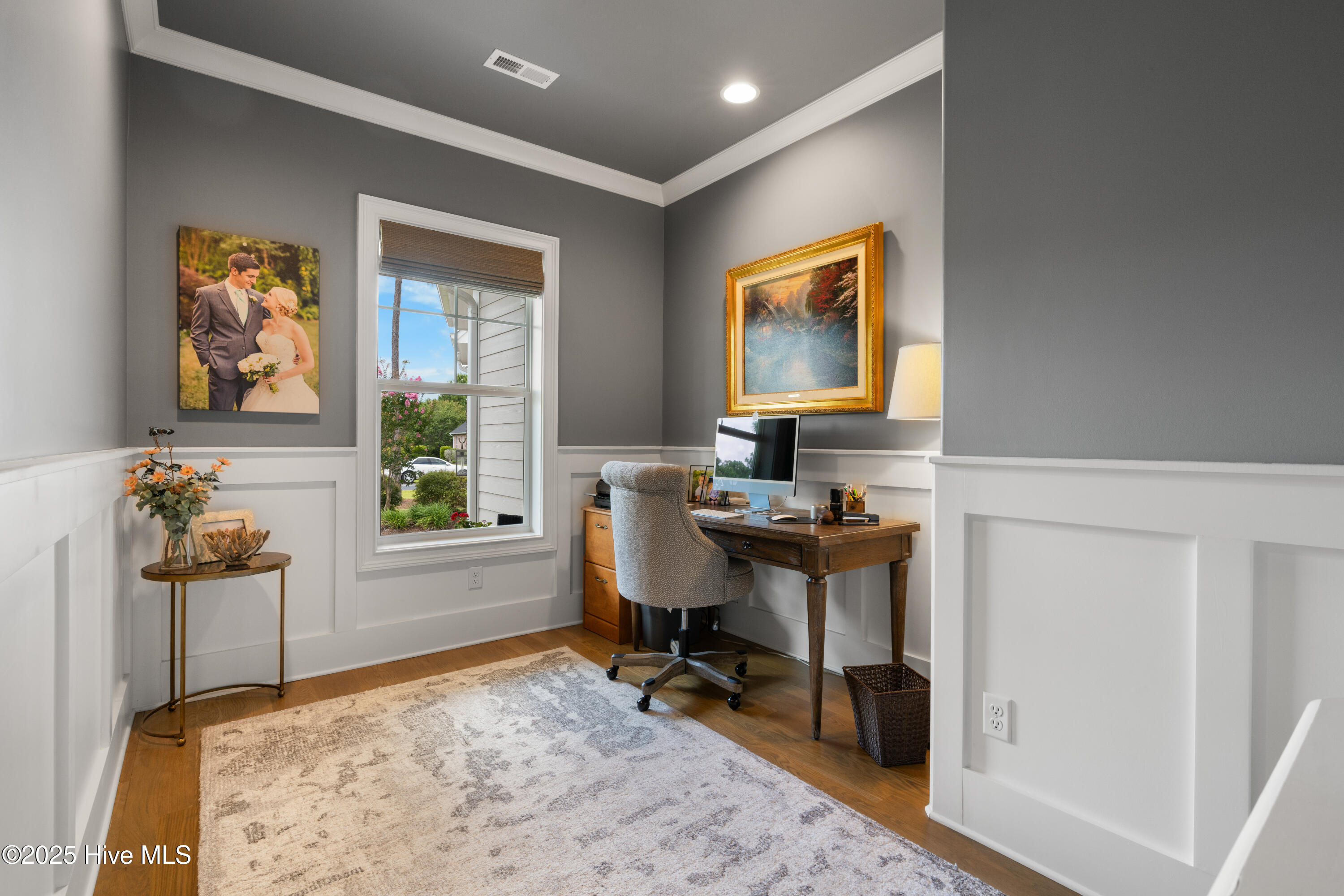 100551576 | Photo 11