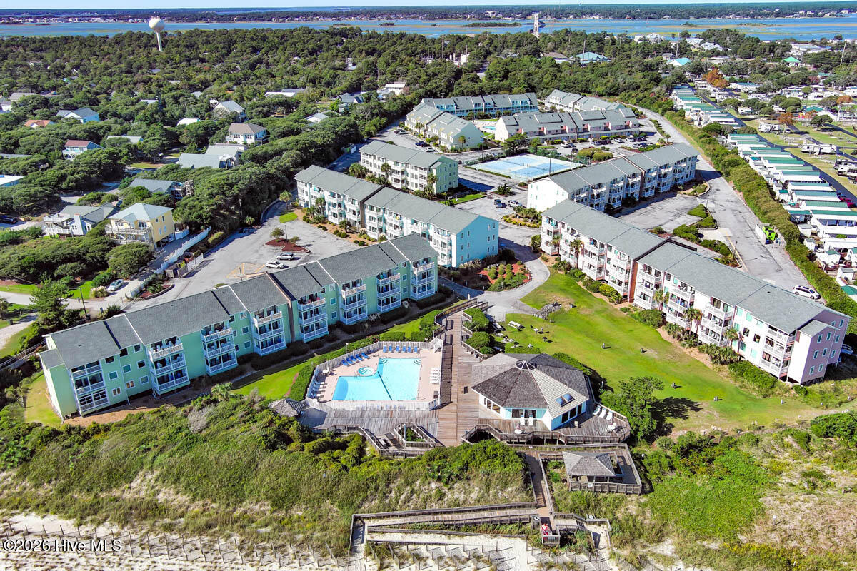 100563170 | Photo 28