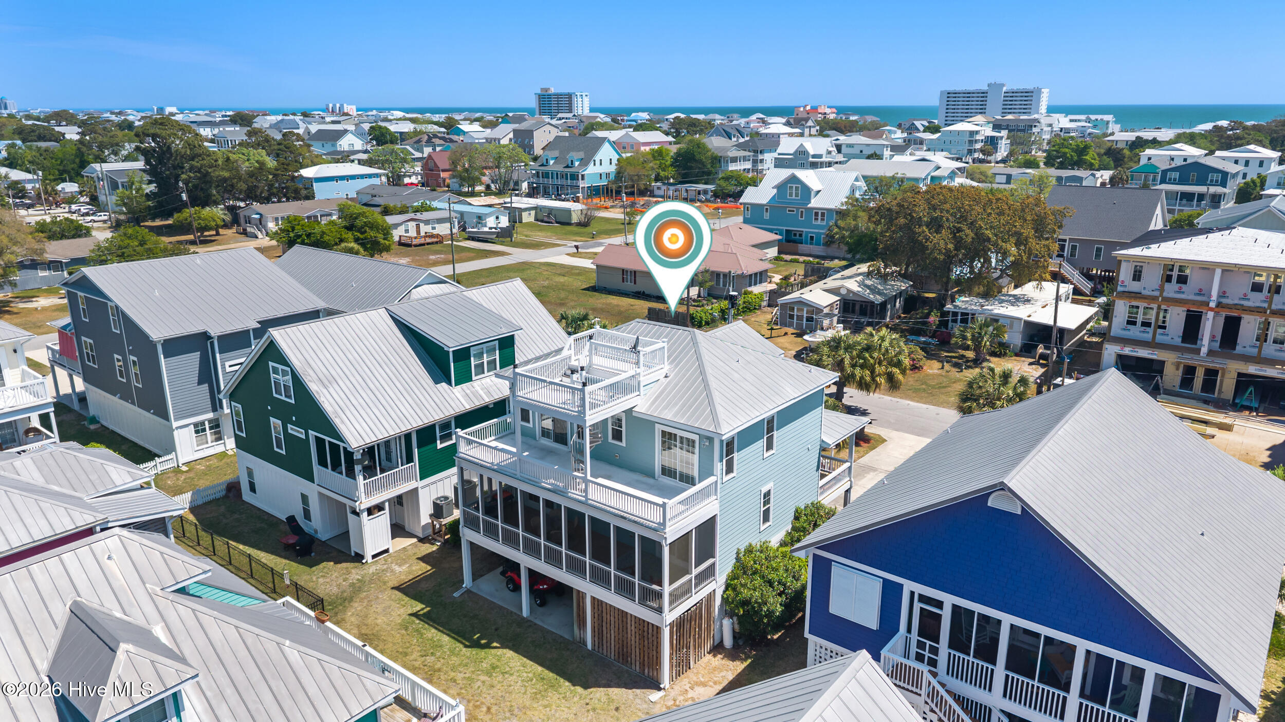 100568478 | Photo 43