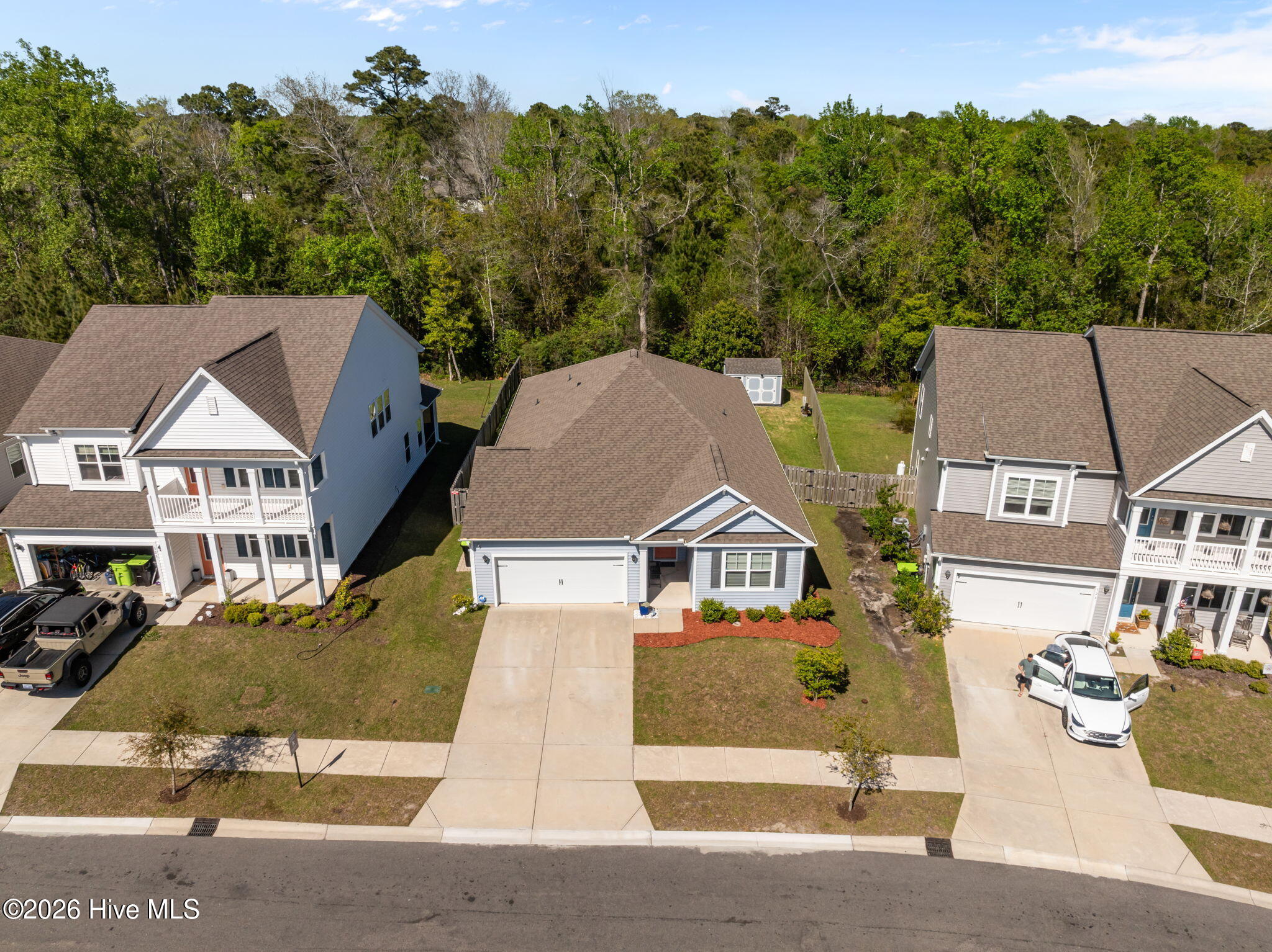 100566590 | Photo 24