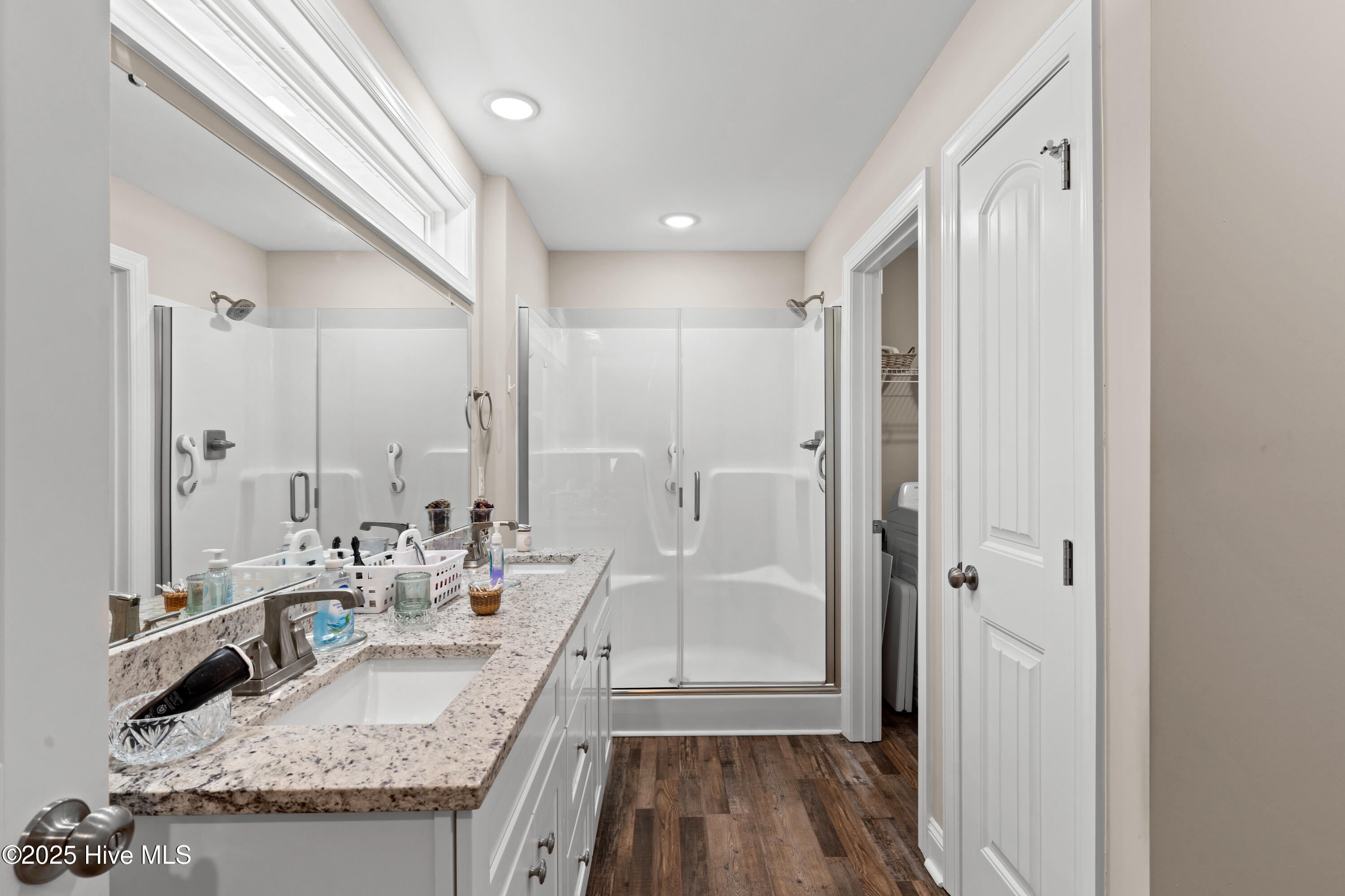 100527918 | Photo 19